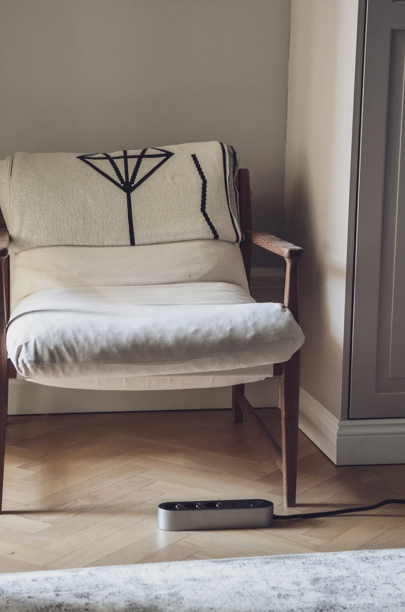 Edgar Power Bar presa multipla, Alluminio satinato palett3