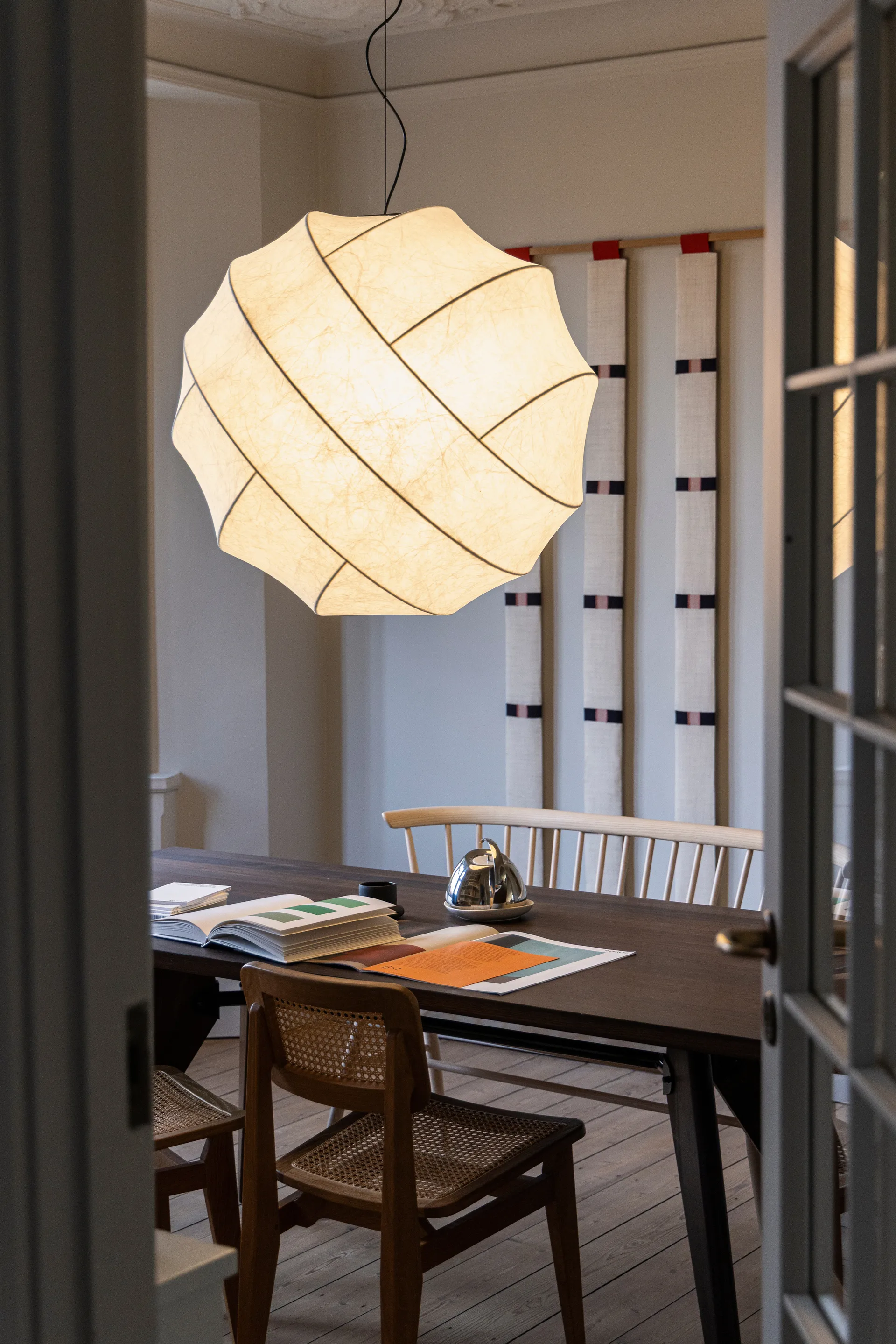 Turner 80 pendel, Bianco Pholc