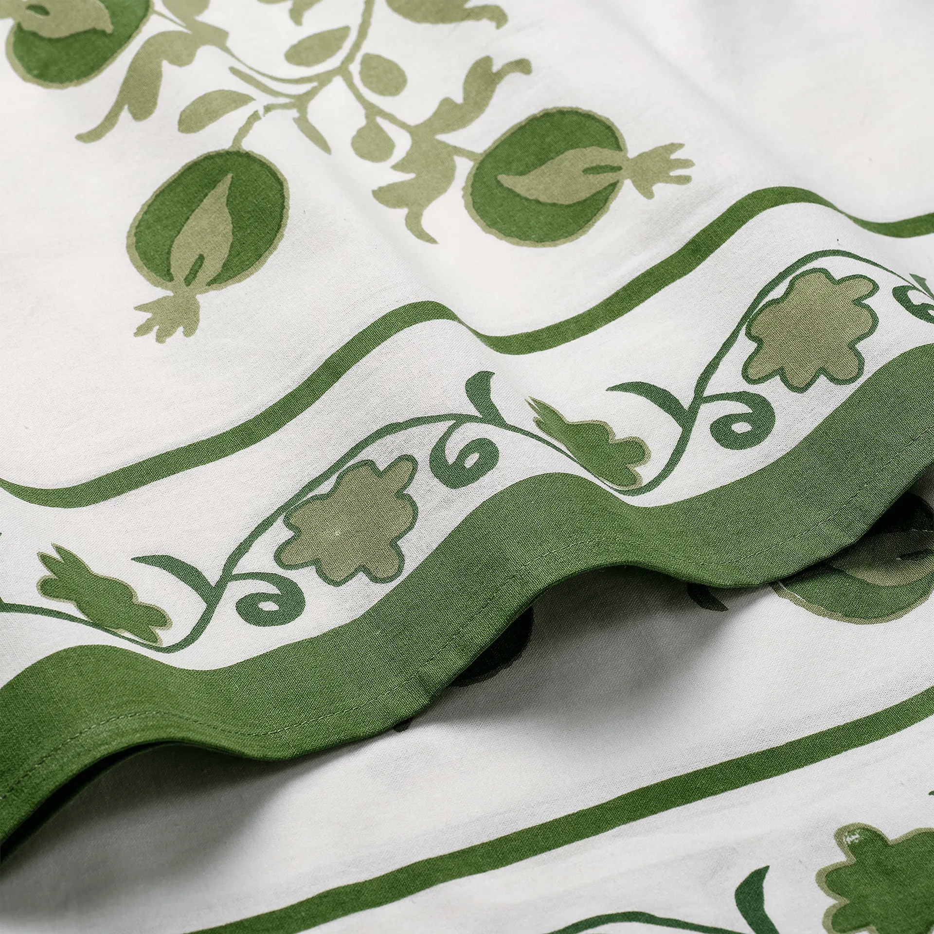 Suzani tovaglia, Green, 350x150 cm Pick a Poppy