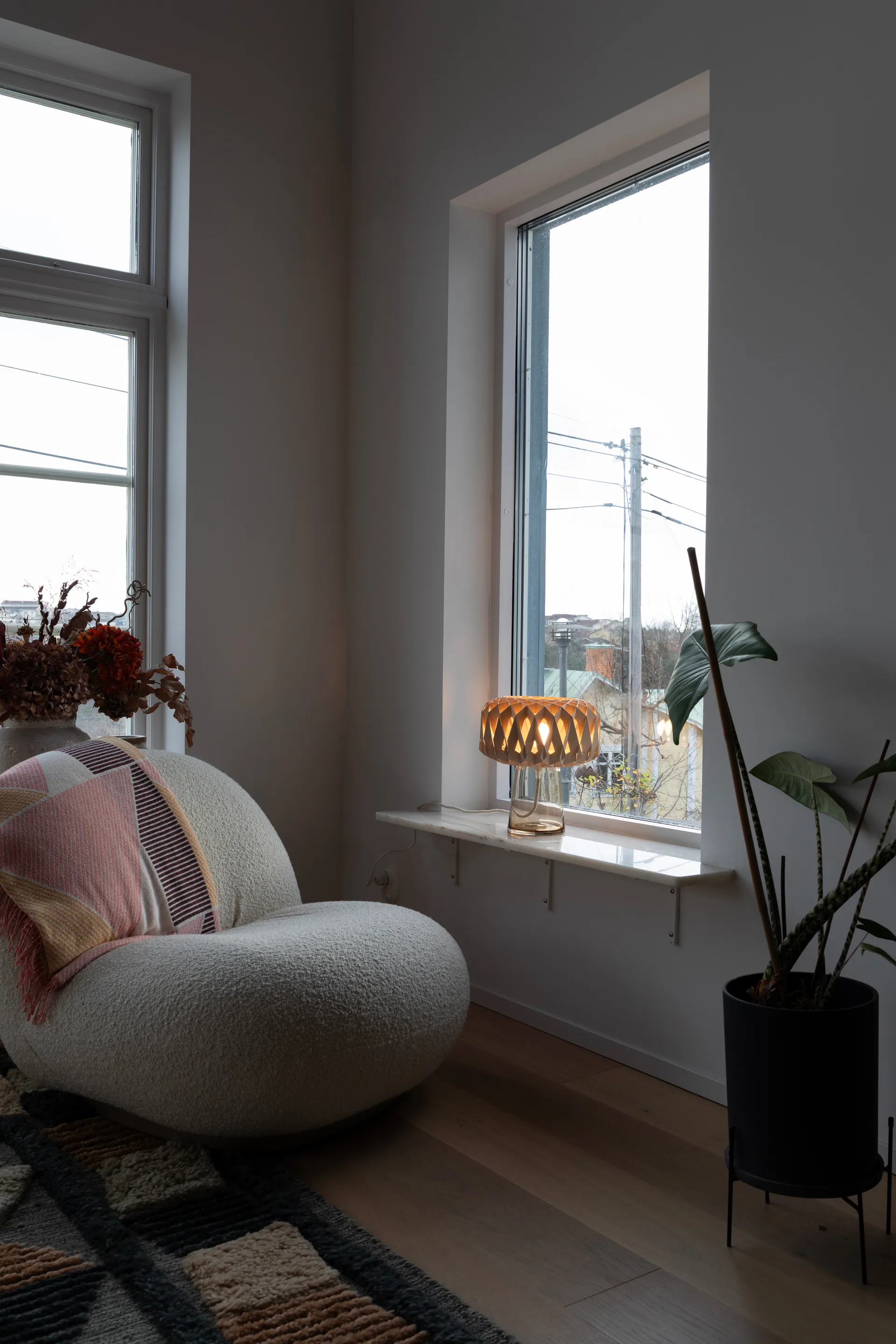 Signature 25 lampada da tavolo, Amber-betulla, Ø28x34 cm Pilke