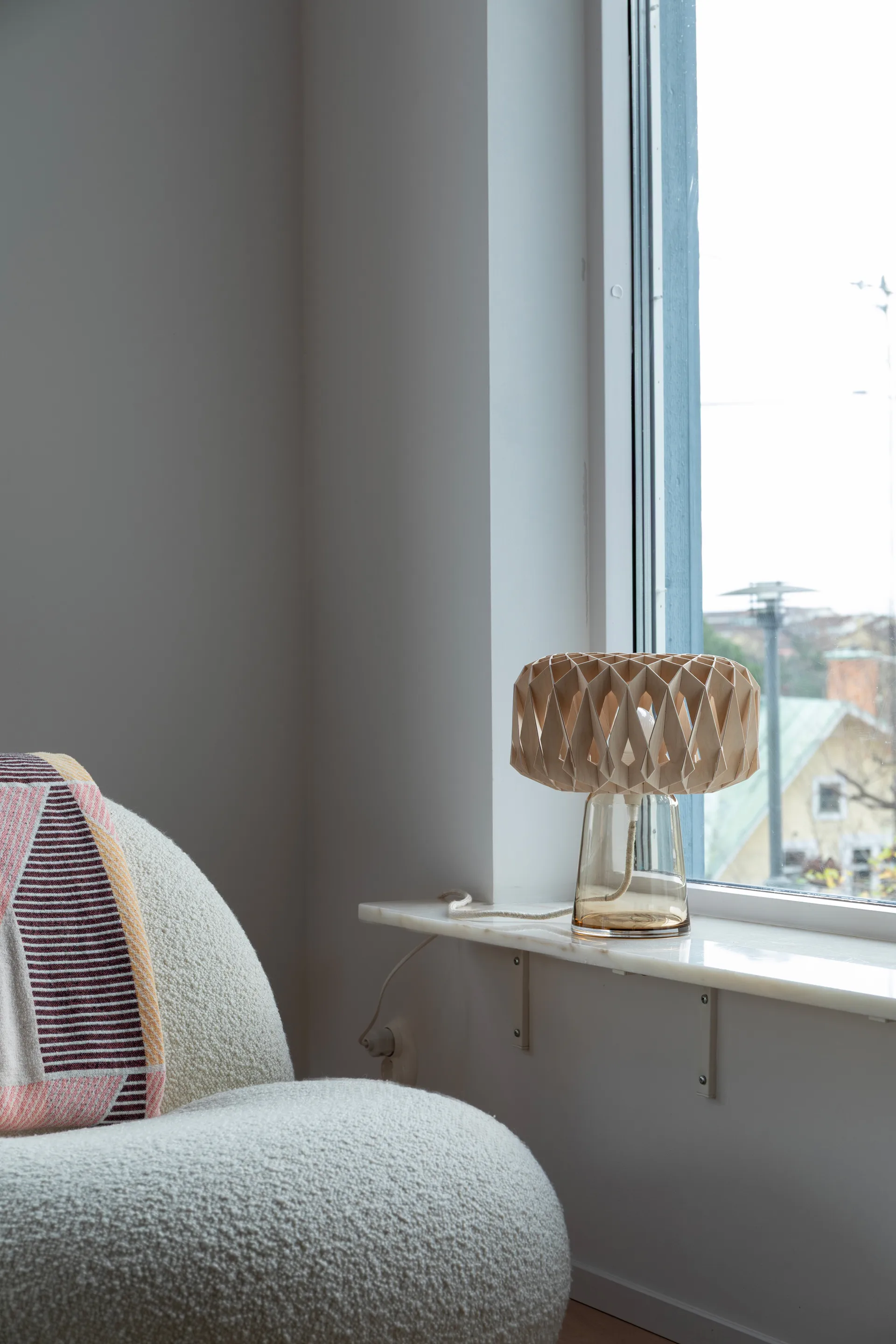 Signature 25 lampada da tavolo, Amber-betulla, Ø28x34 cm Pilke