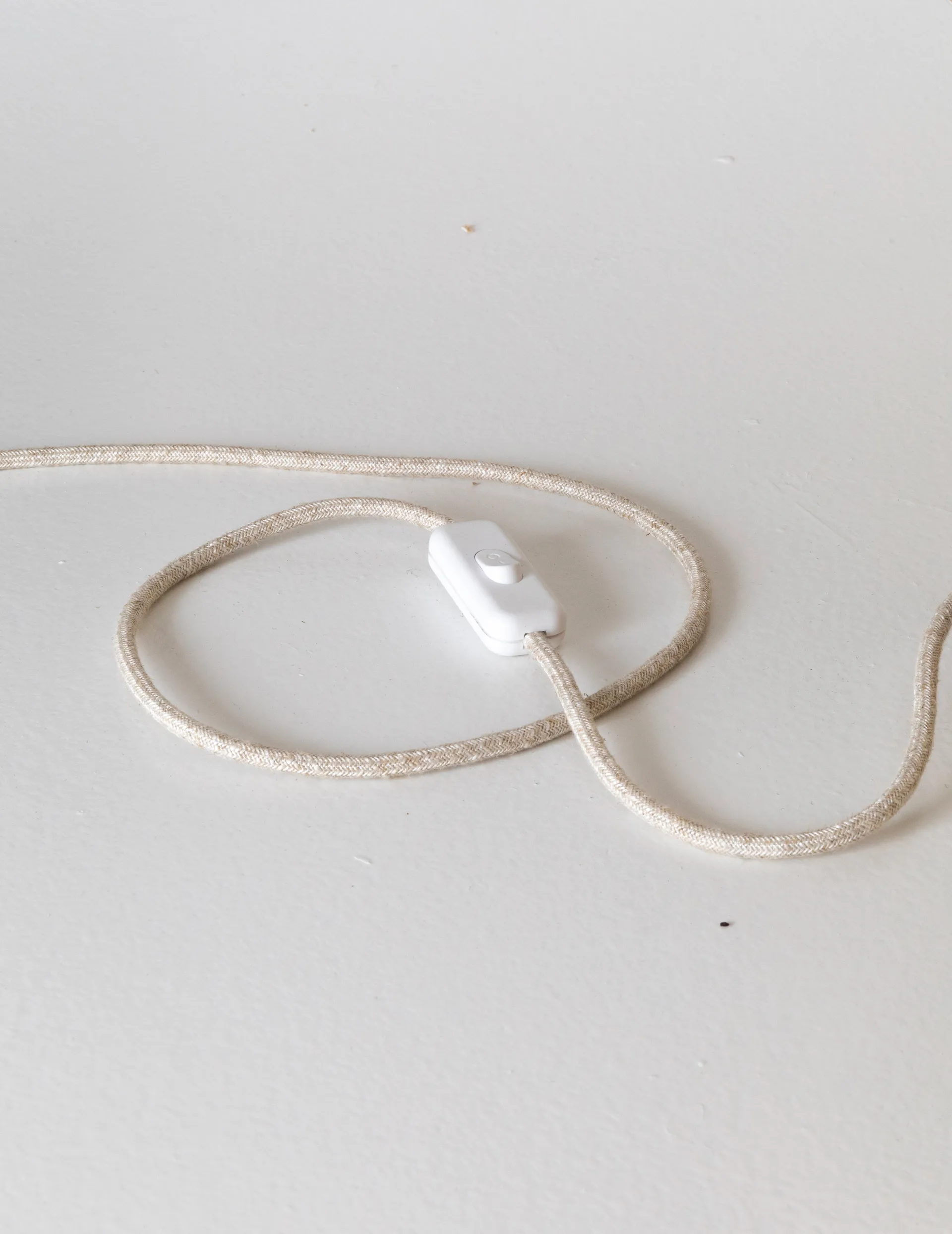 Signature 35 lampada da tavolo, Ambra-betulla, Ø36,5x53 cm Pilke