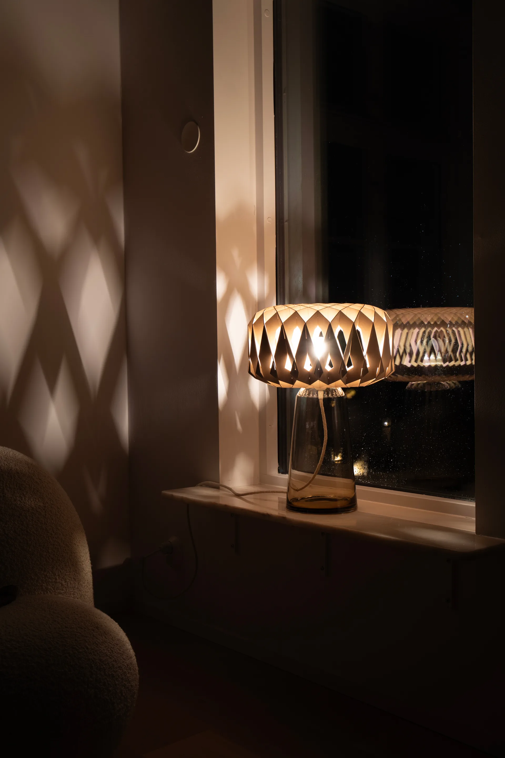 Signature 35 lampada da tavolo, Ambra-betulla, Ø36,5x53 cm Pilke