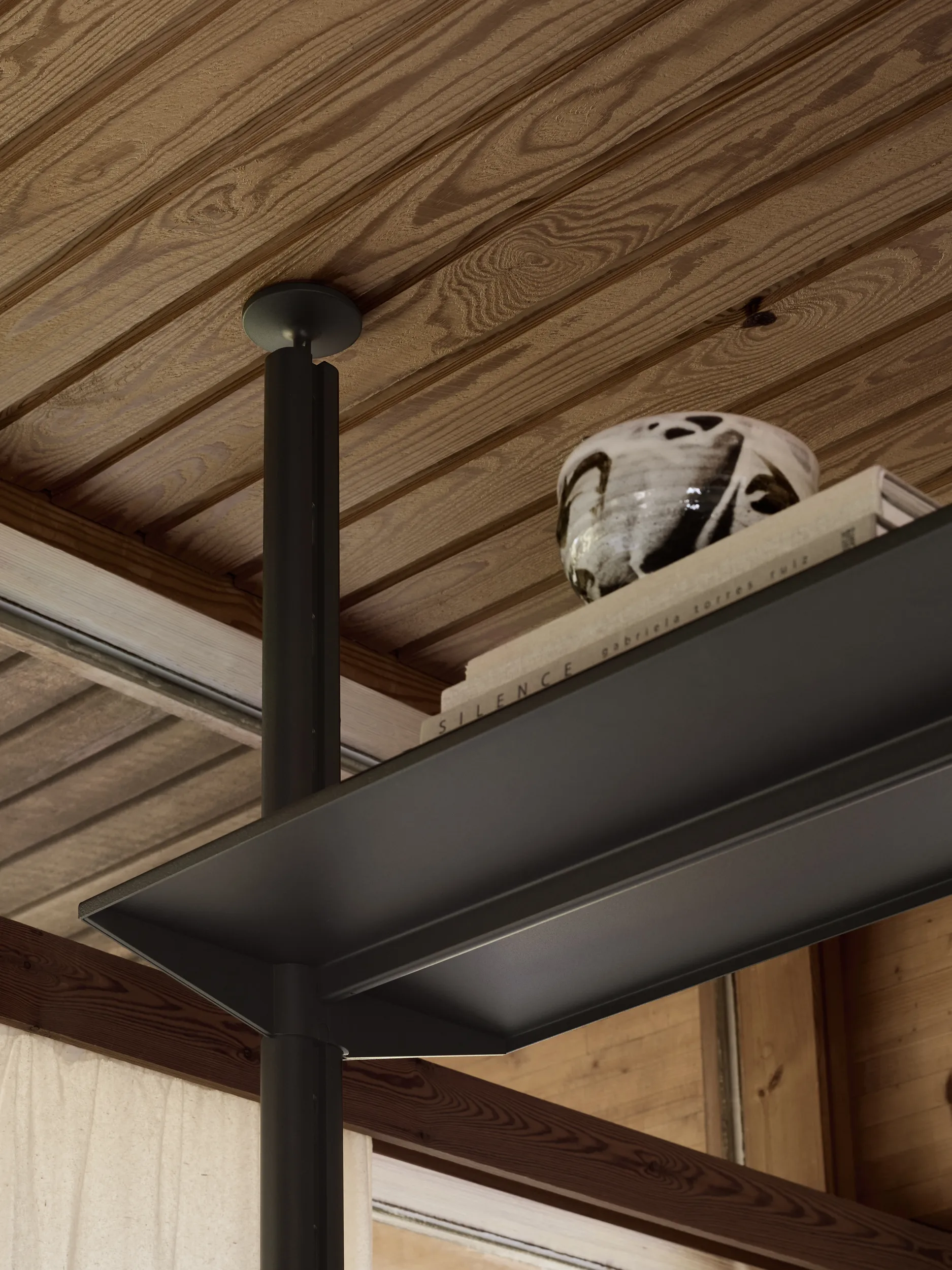 Pira G2 sistema di scaffalatura F C A Black/Walnut 248-255 cm Pira