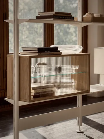 Vetrina Pira - Rovere sbiancato-vetro scanalato, 90x31 cm, 4 ante - Pira