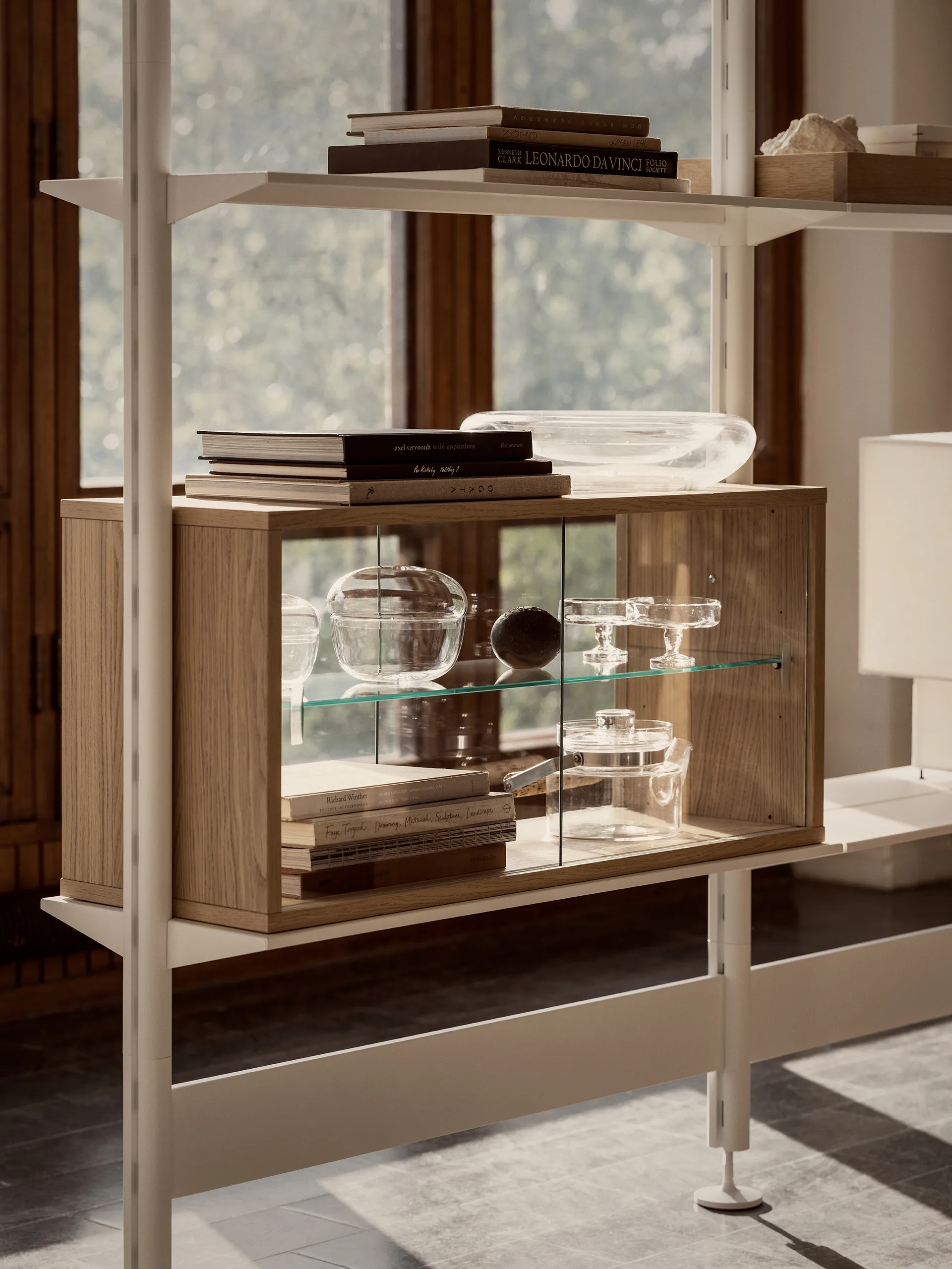 Vetrina Pira, Rovere sbiancato-vetro trasparente, 90x31 cm, schiena in vetro Pira