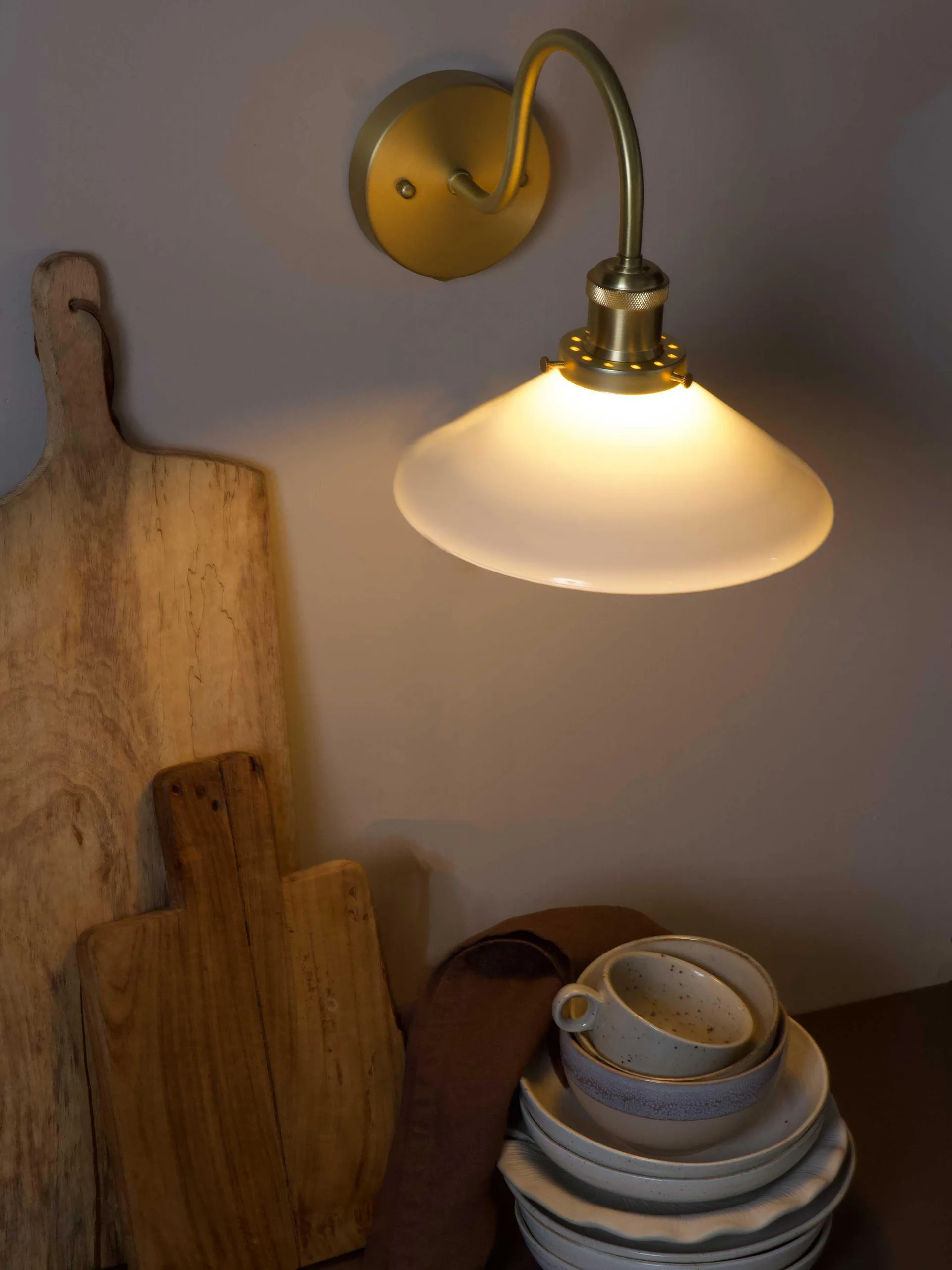 August applique da parete, Opal-ottone PR Home