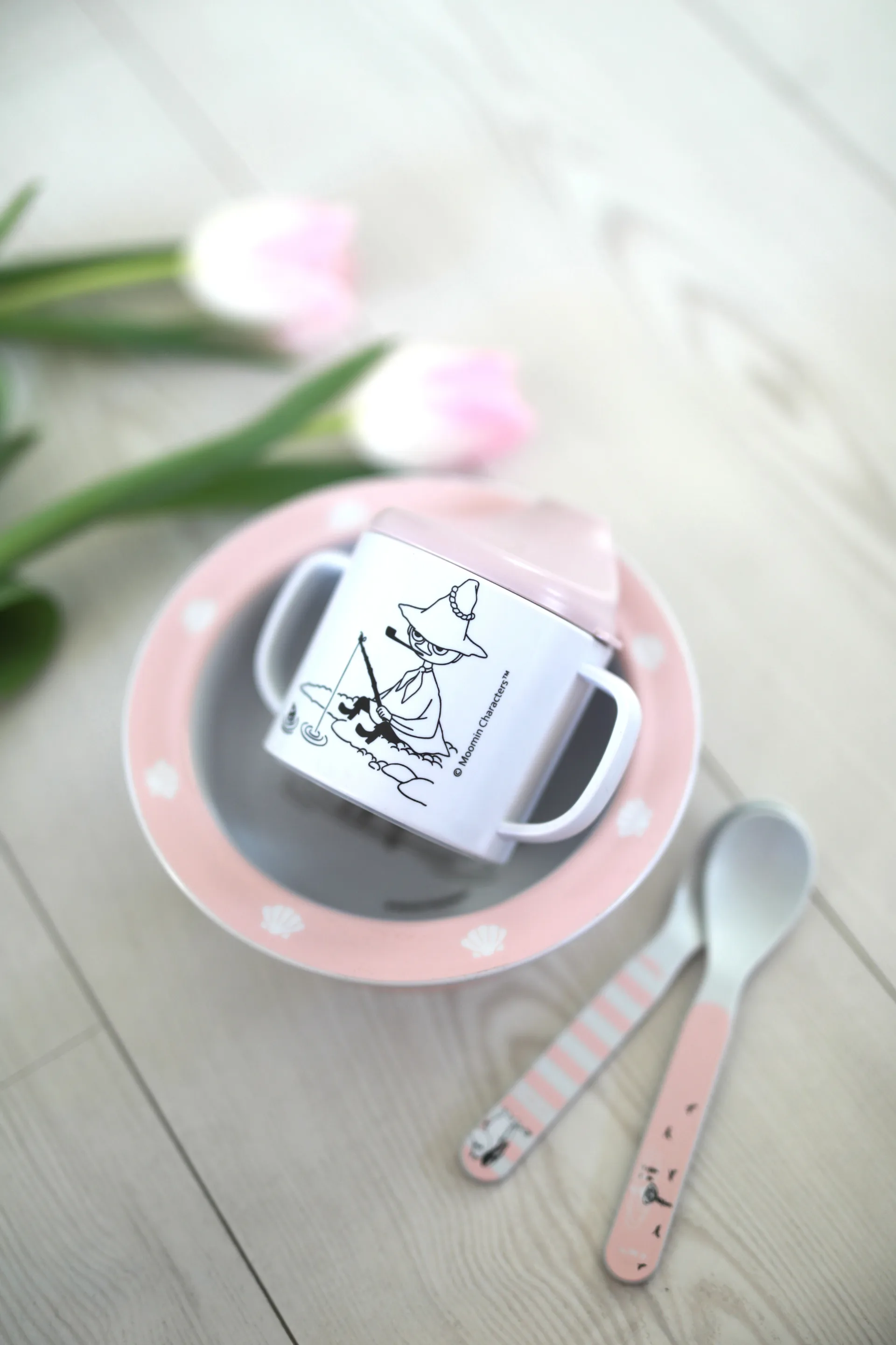 Tazza con beccuccio & piatto a ventosa Mumin Acqua & Bagno, Rosa Rätt Start