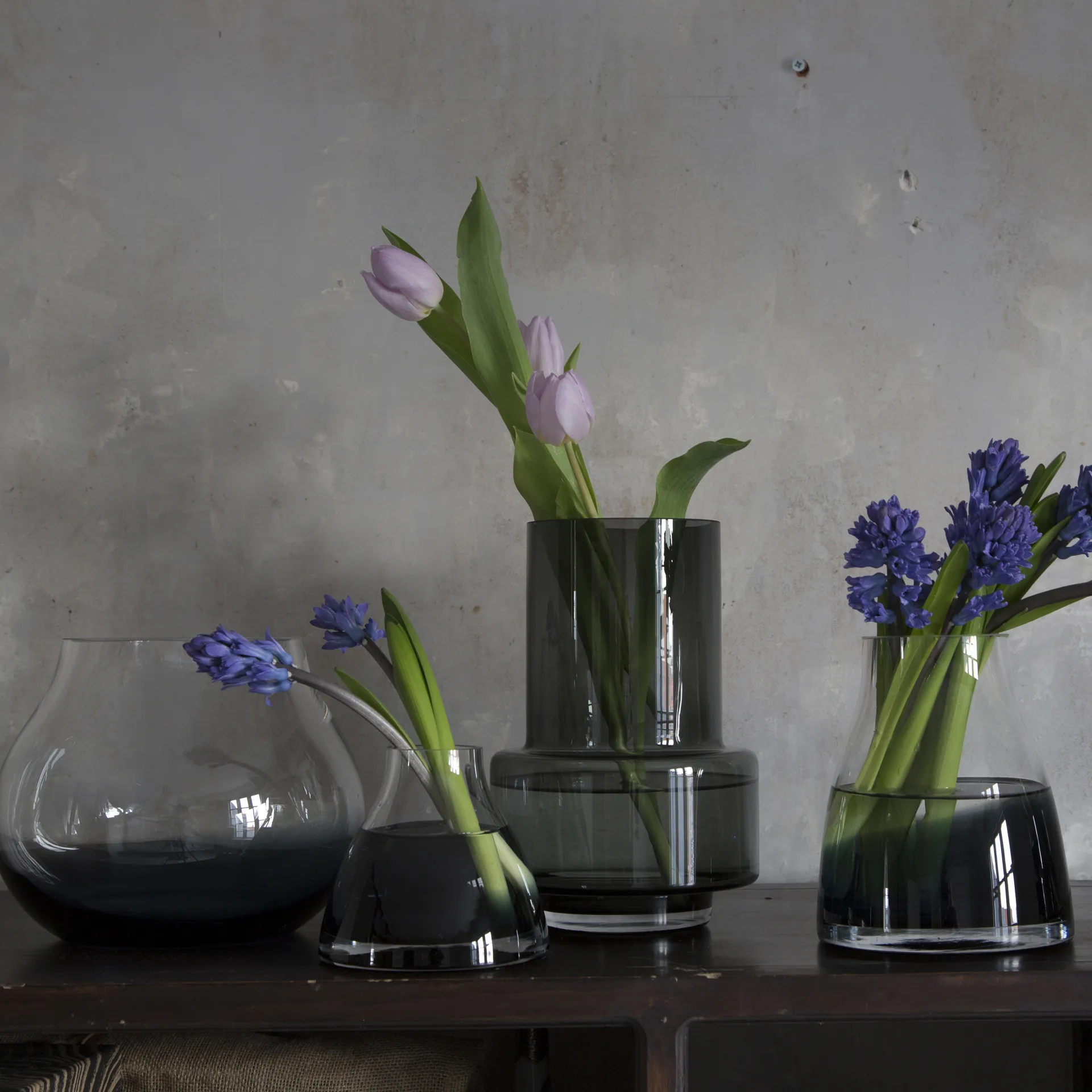 Vaso Flower nr. 23, Smoked grey Ro Collection