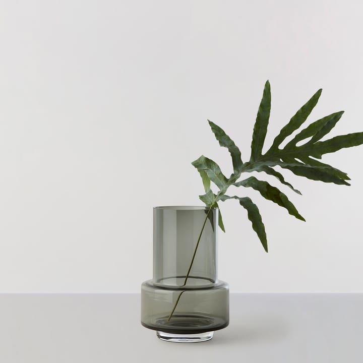 Vaso Hurricane nr. 26 - Smoked grey - Ro Collection