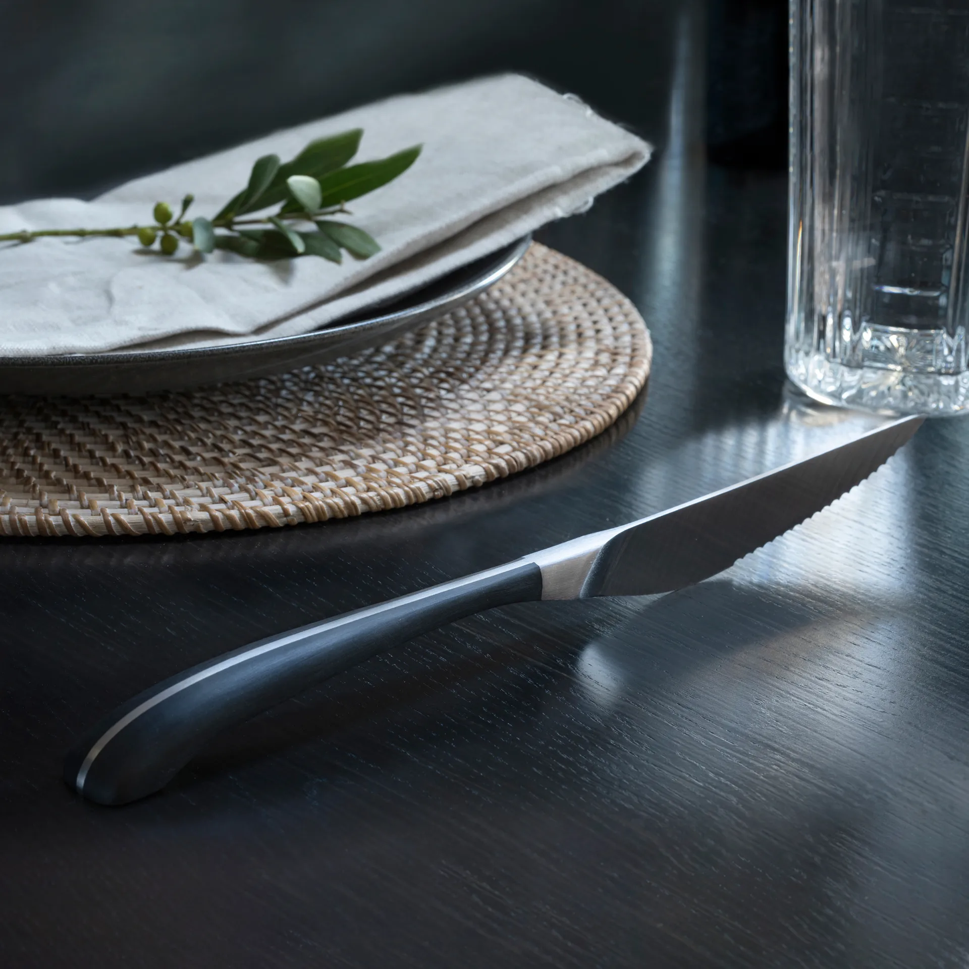 Coltello da barbecue Contour, nero Robert Welch