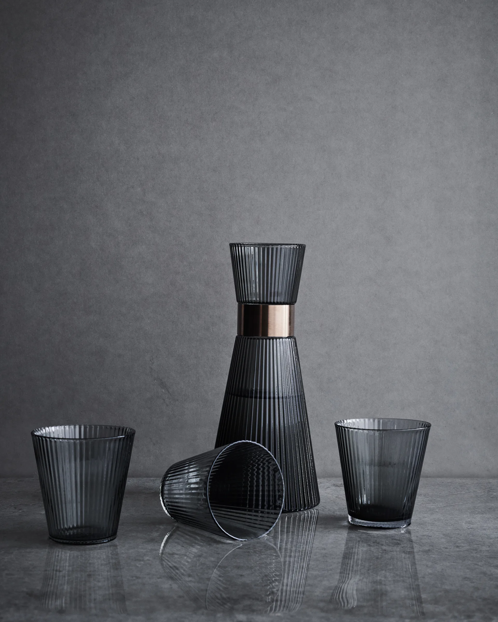 Caraffa per acqua Grand Cru 1 L, Smoke Rosendahl