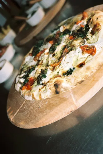Grand Cru tagliere per pizza e tagliapizza - Faggio, Ø35 cm - Rosendahl