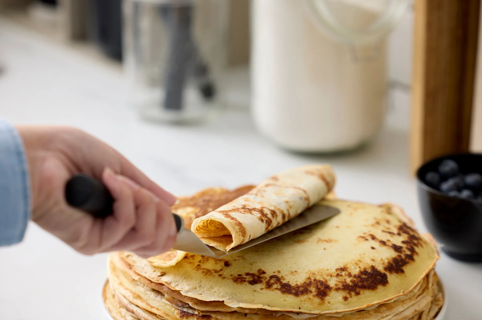 Spatola stretta Emma in acciaio 33 cm, Nero Rosti