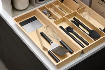 Spatola stretta Emma in acciaio 33 cm - Nero - Rosti