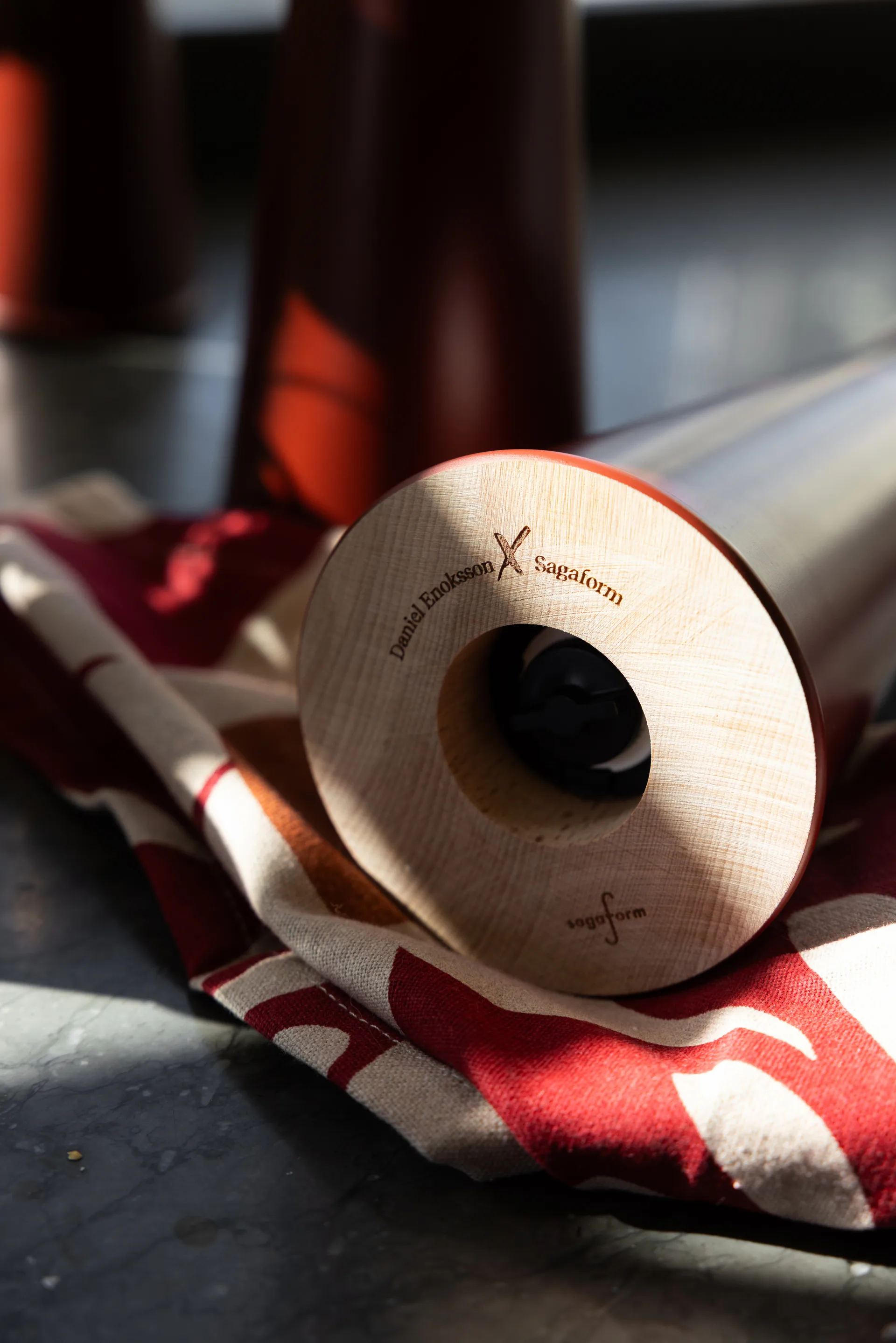 Macina sale e pepe Gurken grande 32 cm, Rosso-marrone Sagaform