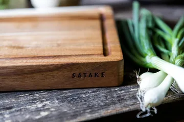 Tagliere Satake - Acacia, oliata, 43,2x27,9x3,8 cm - Satake