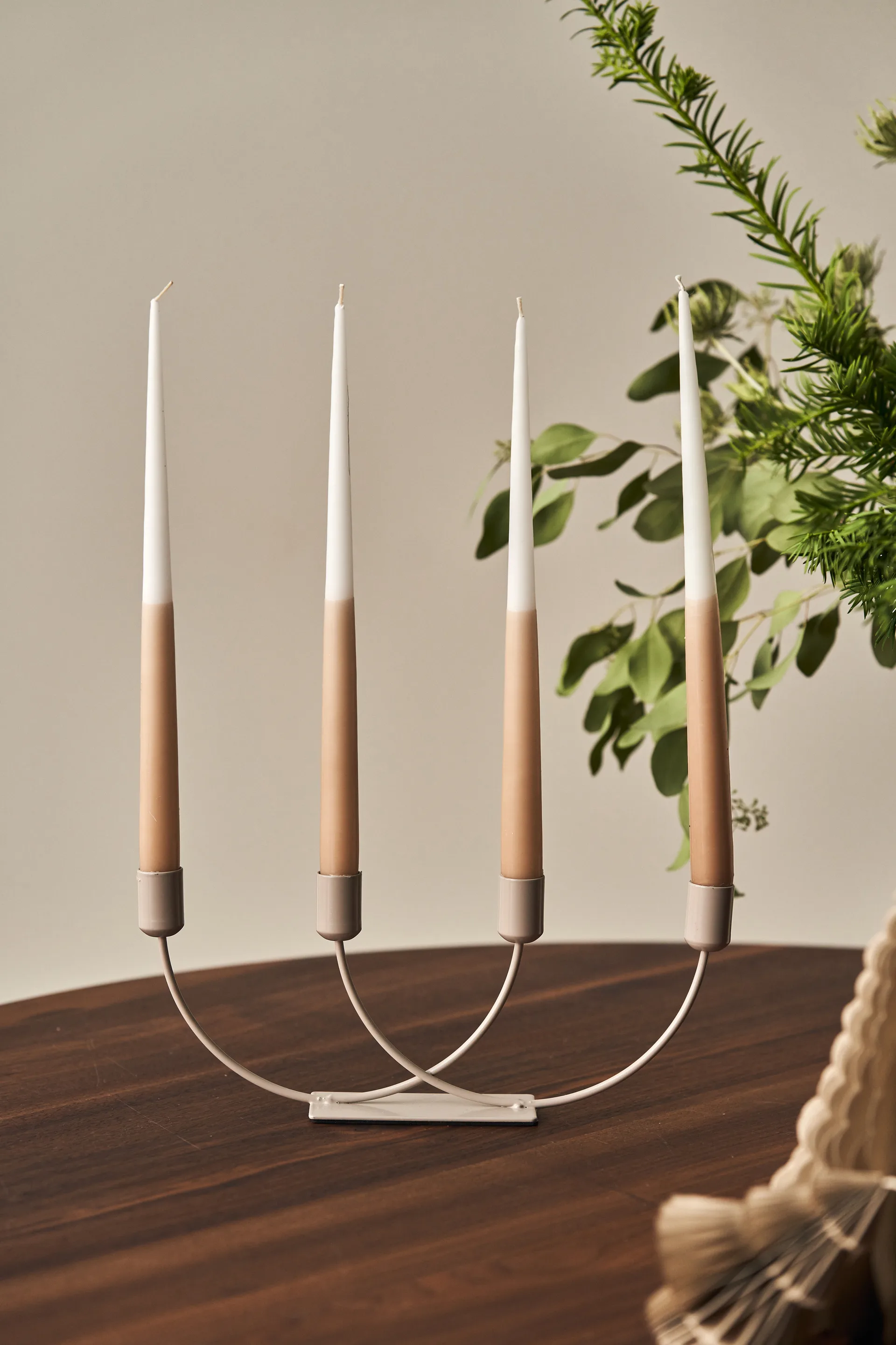 Candele lunghe bicolore Affinity, confezione da 4, lunghezza 32 cm, White-sand Scandi Essentials