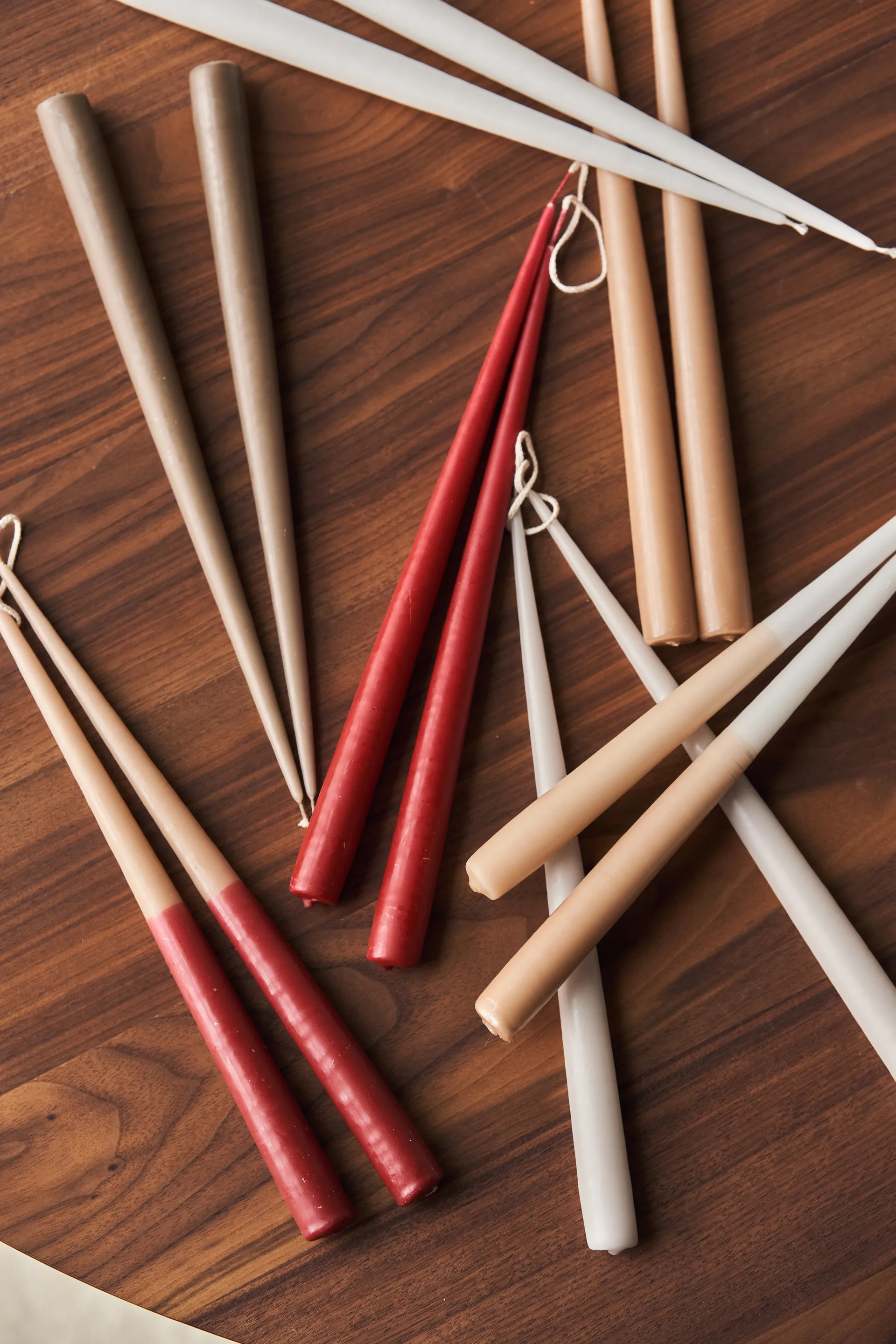 Candele lunghe bicolore Affinity, confezione da 4, lunghezza 32 cm, White-sand Scandi Essentials