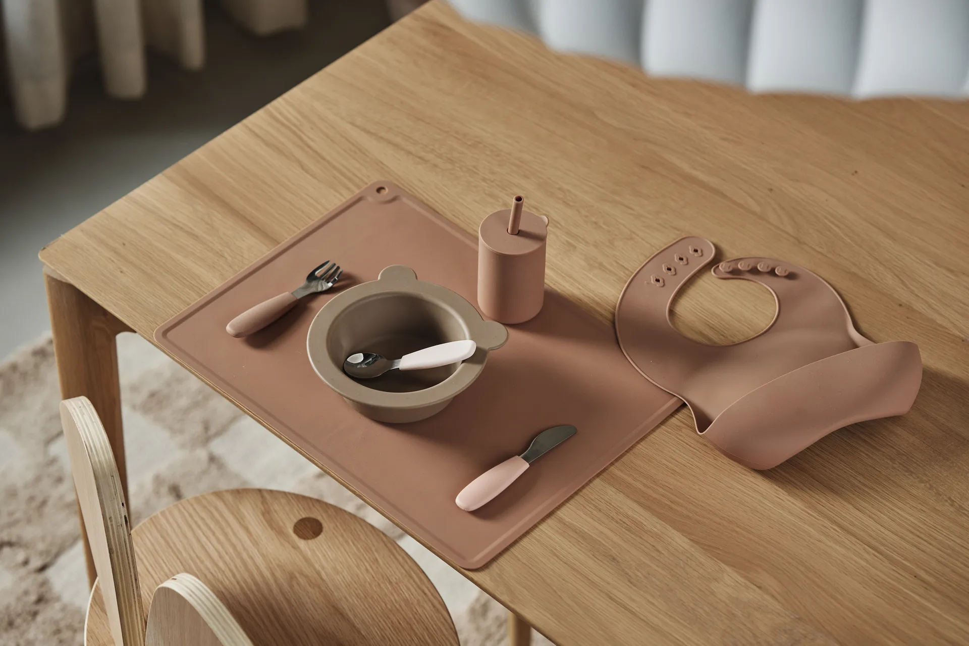 Bavaglino Silly in silicone confezione da 2, Vaniglia-nocciola Scandi Living