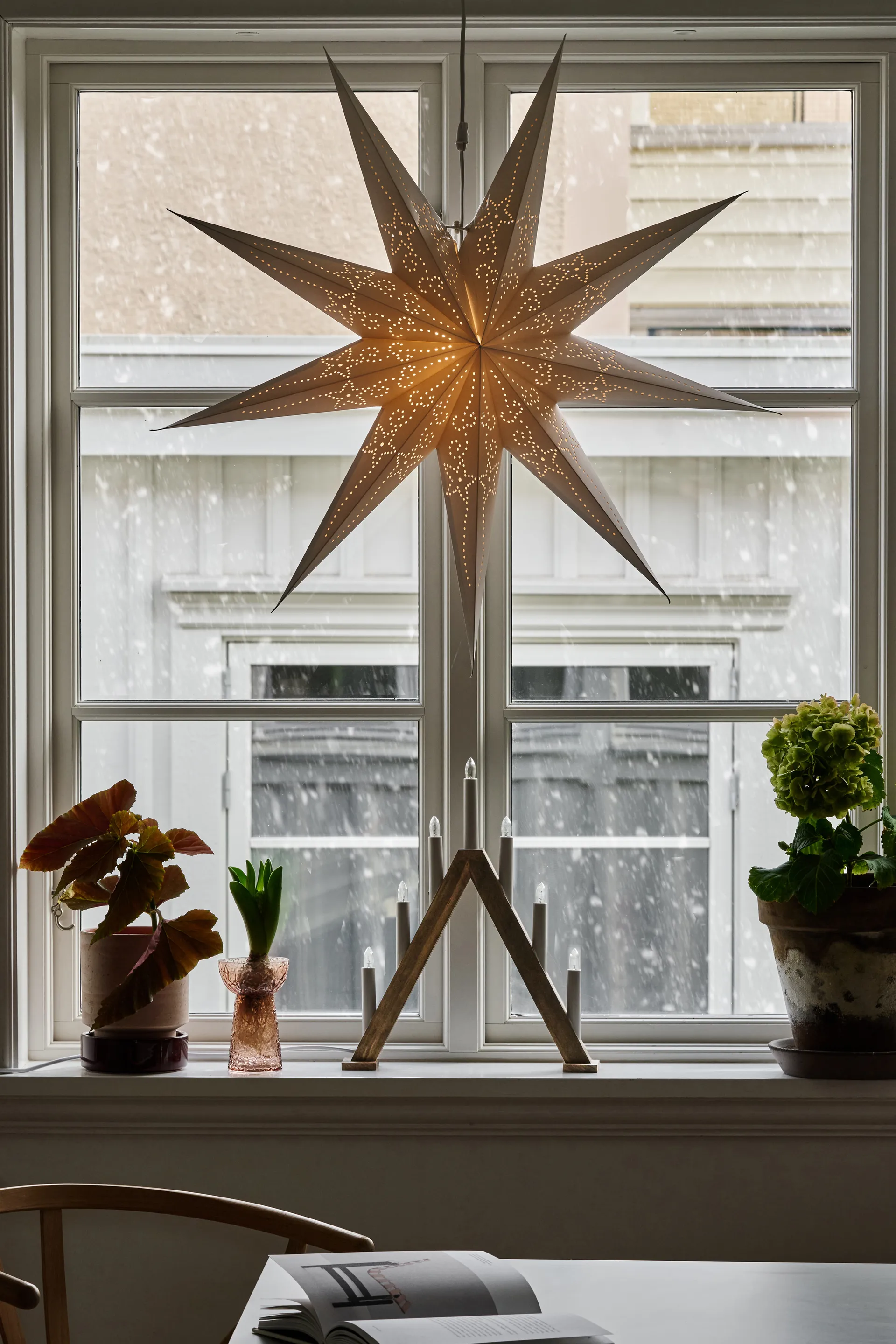 Candeliere dell'Avvento Nord 40 cm, Tinto scuro Scandi Living