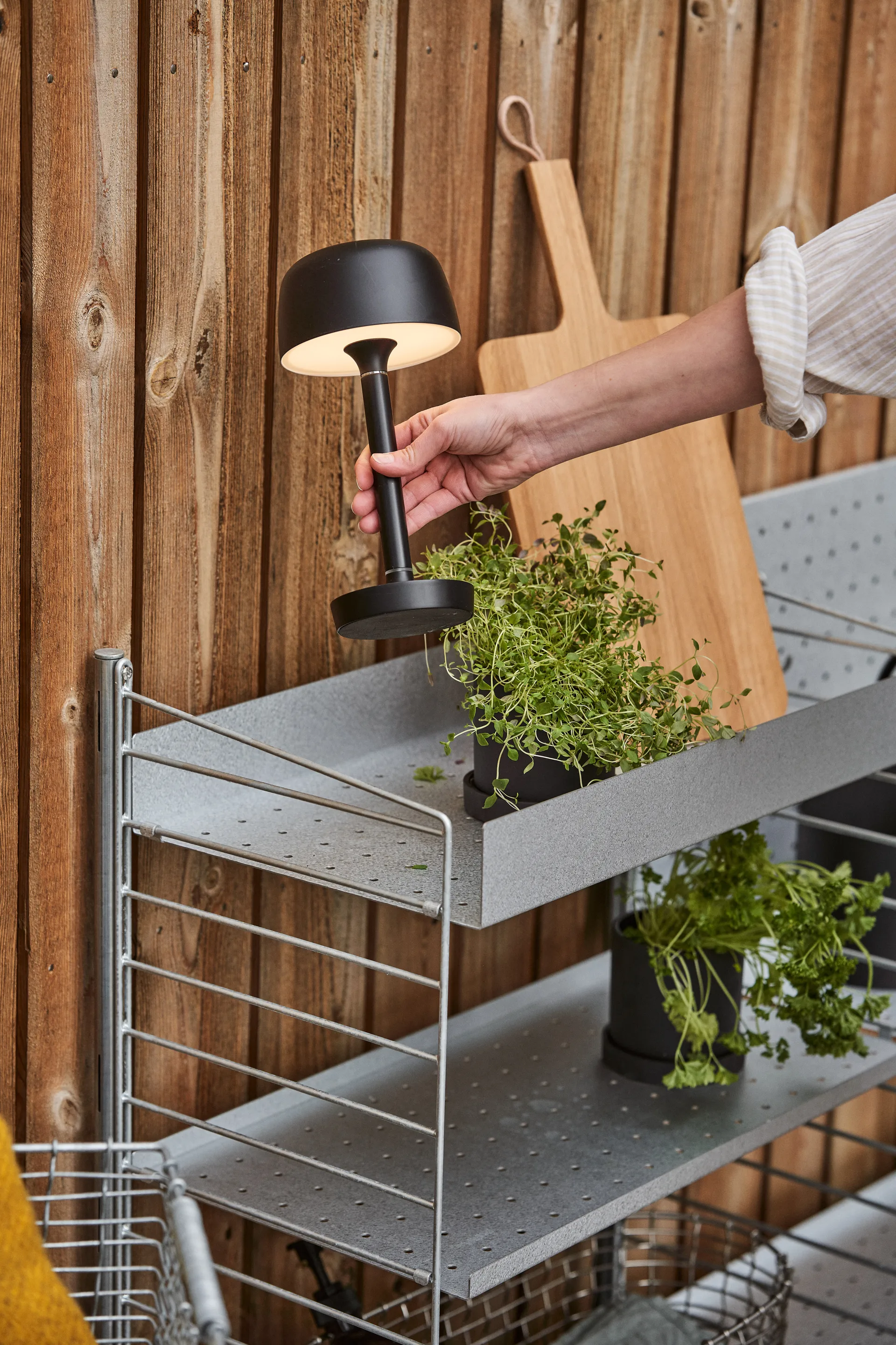 Lampada da tavolo portatile Halo 25,5 cm, Black Scandi Living