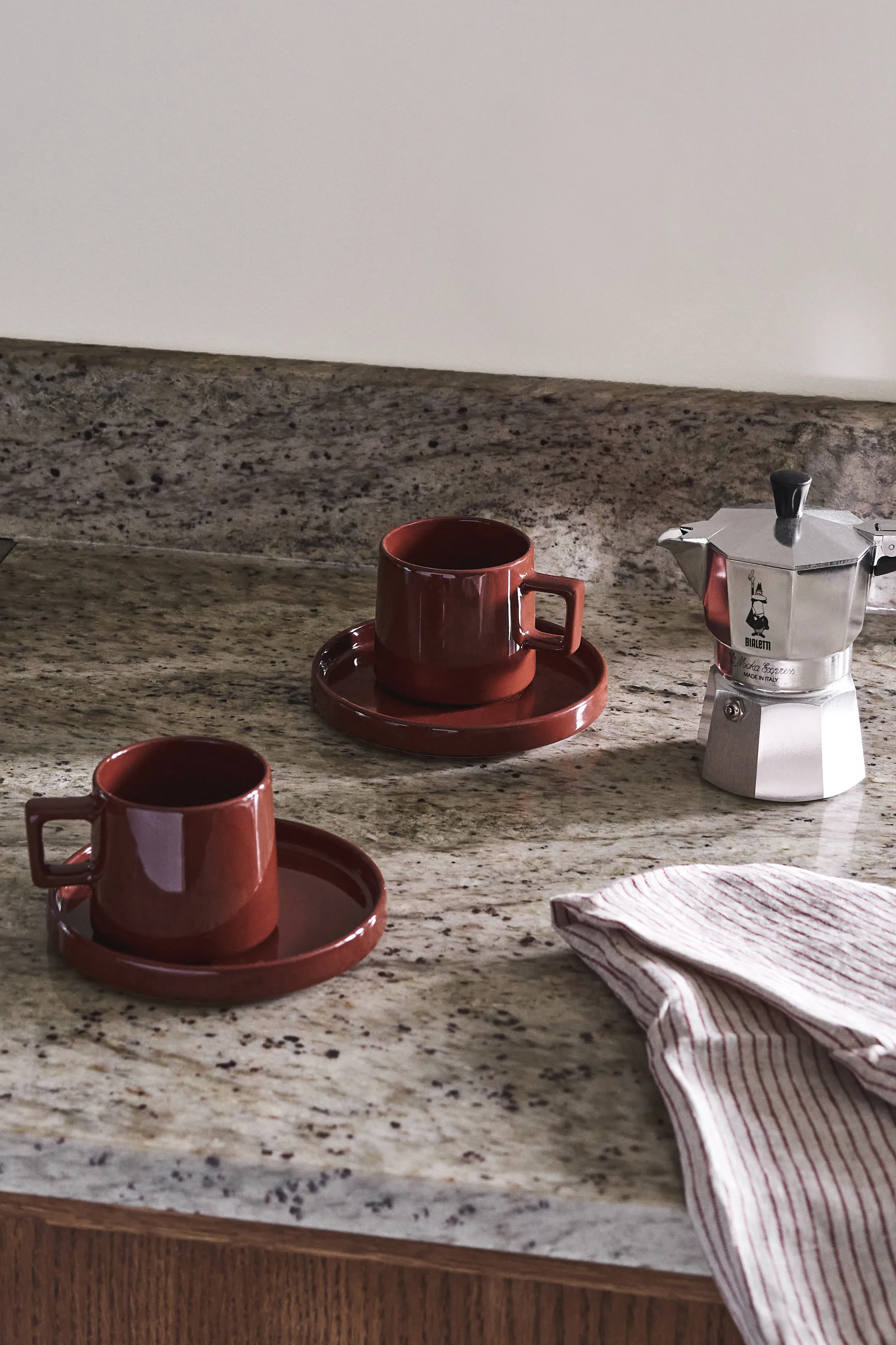 Piattino Taper 14 cm, Rosso Scandi Living