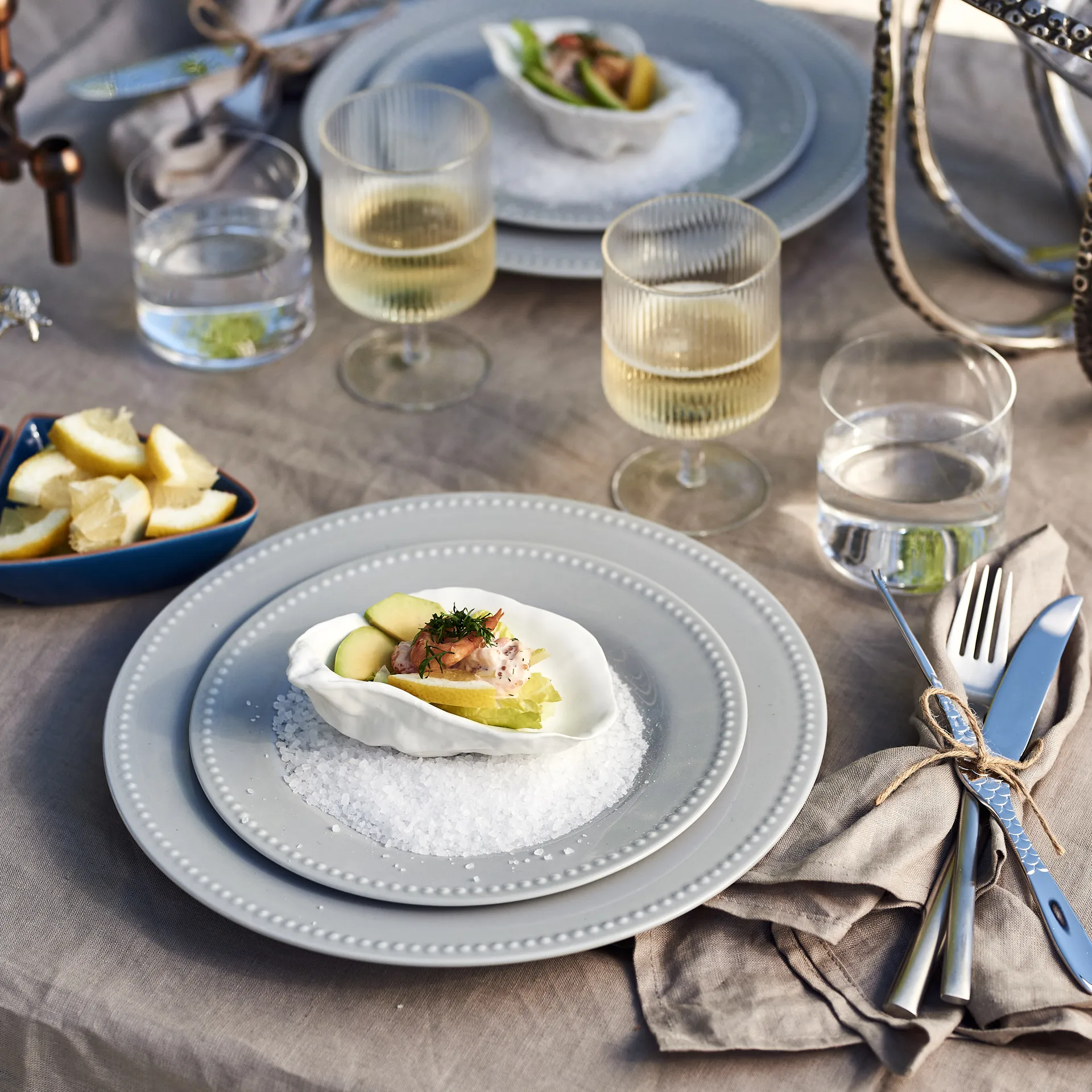 Piatto Dots 28 cm confezione da 4, Grigio Scandi Living