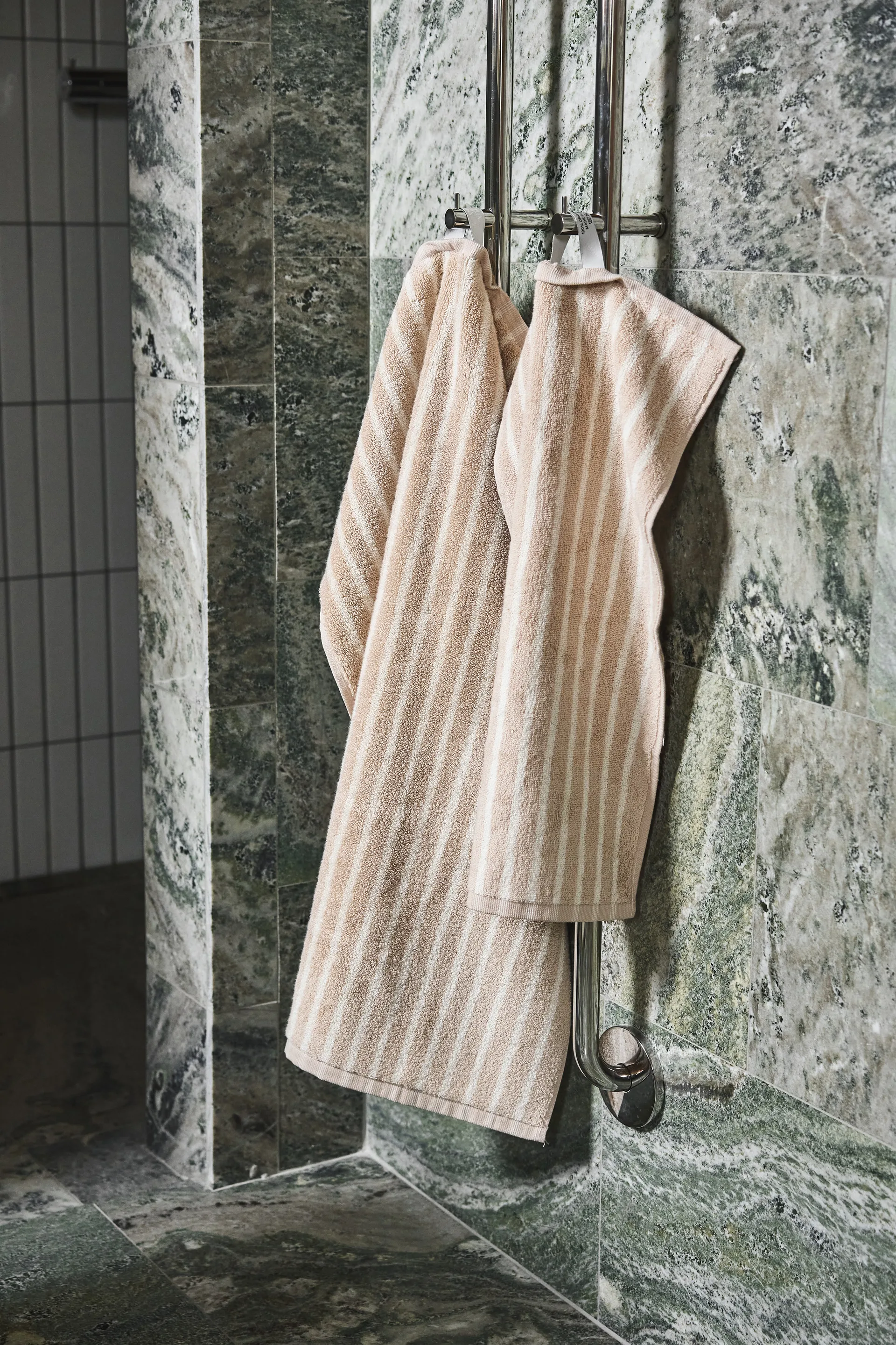 Set asciugamani Drift 4 pezzi - Beige-bianco,  Scandi Living