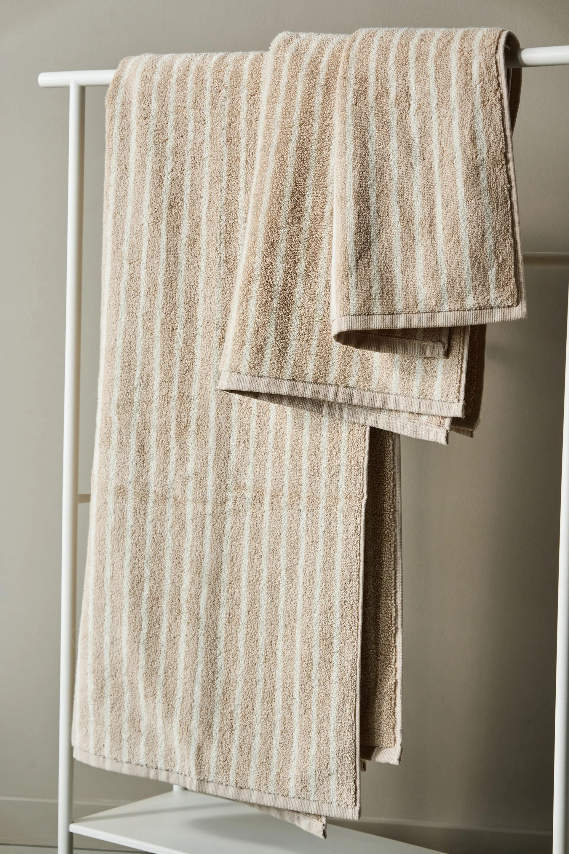 Set asciugamani Drift 4 pezzi - Beige-bianco,  Scandi Living