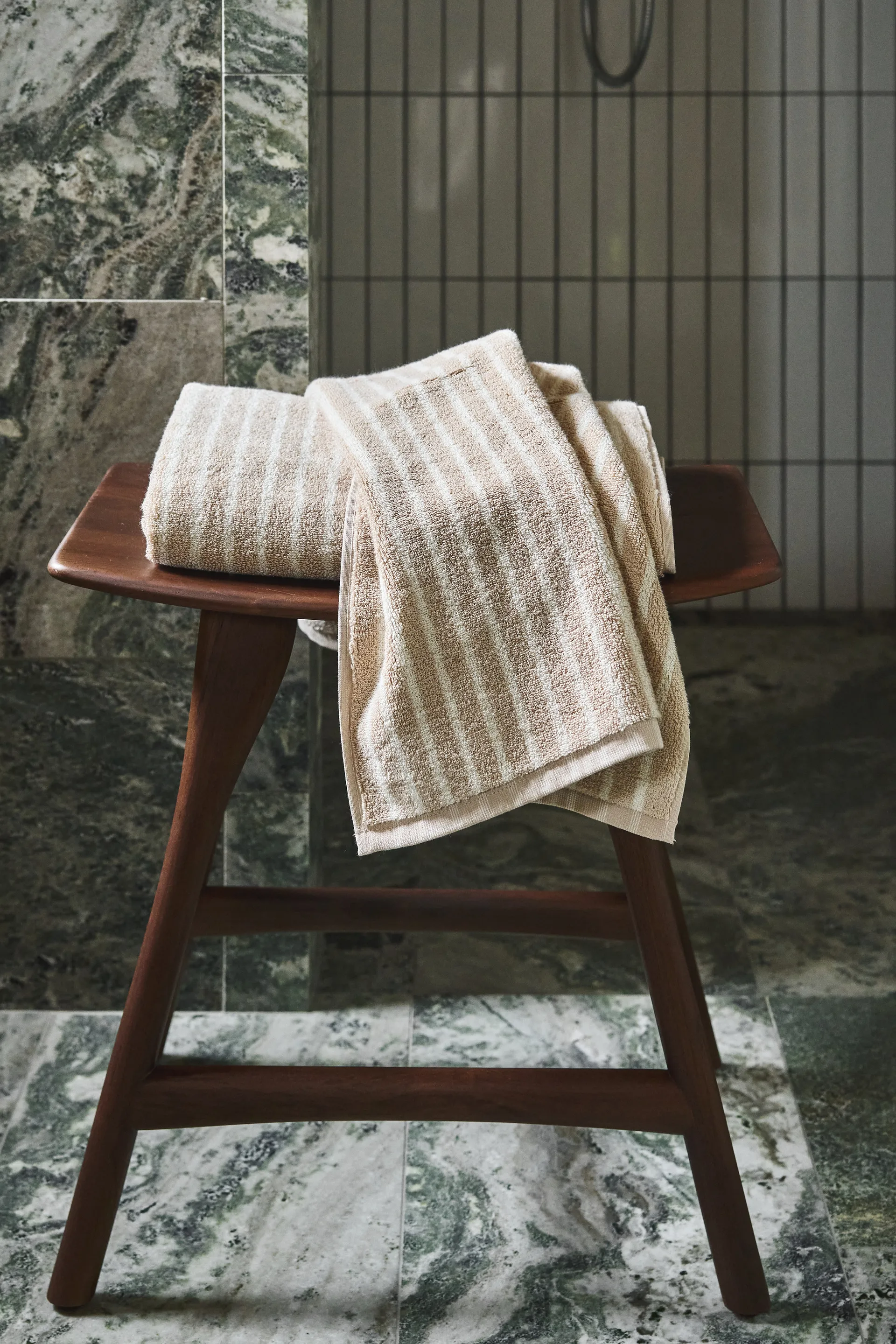 Set asciugamani Drift 4 pezzi - Beige-bianco,  Scandi Living