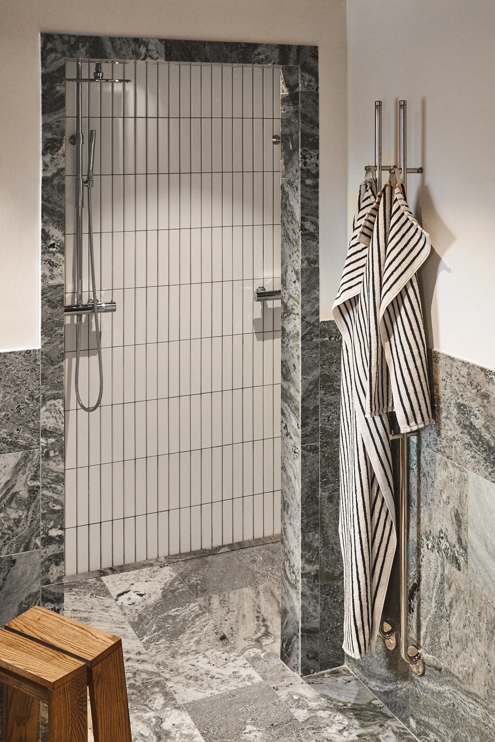 Set asciugamani Drift 4 pezzi - Bianco-nero,  Scandi Living
