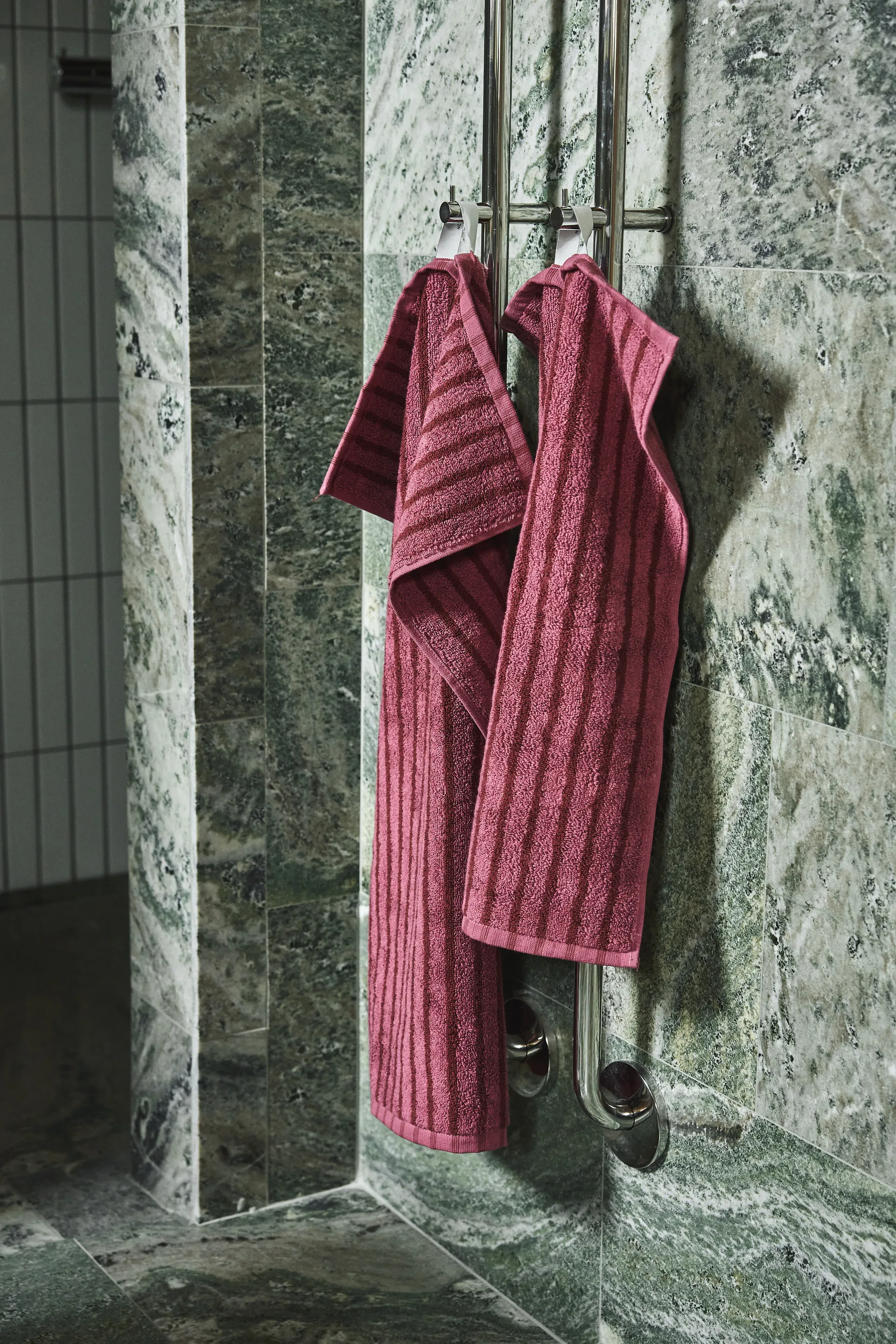 Set asciugamani Drift 4 pezzi - Rosa-rosso Scandi Living