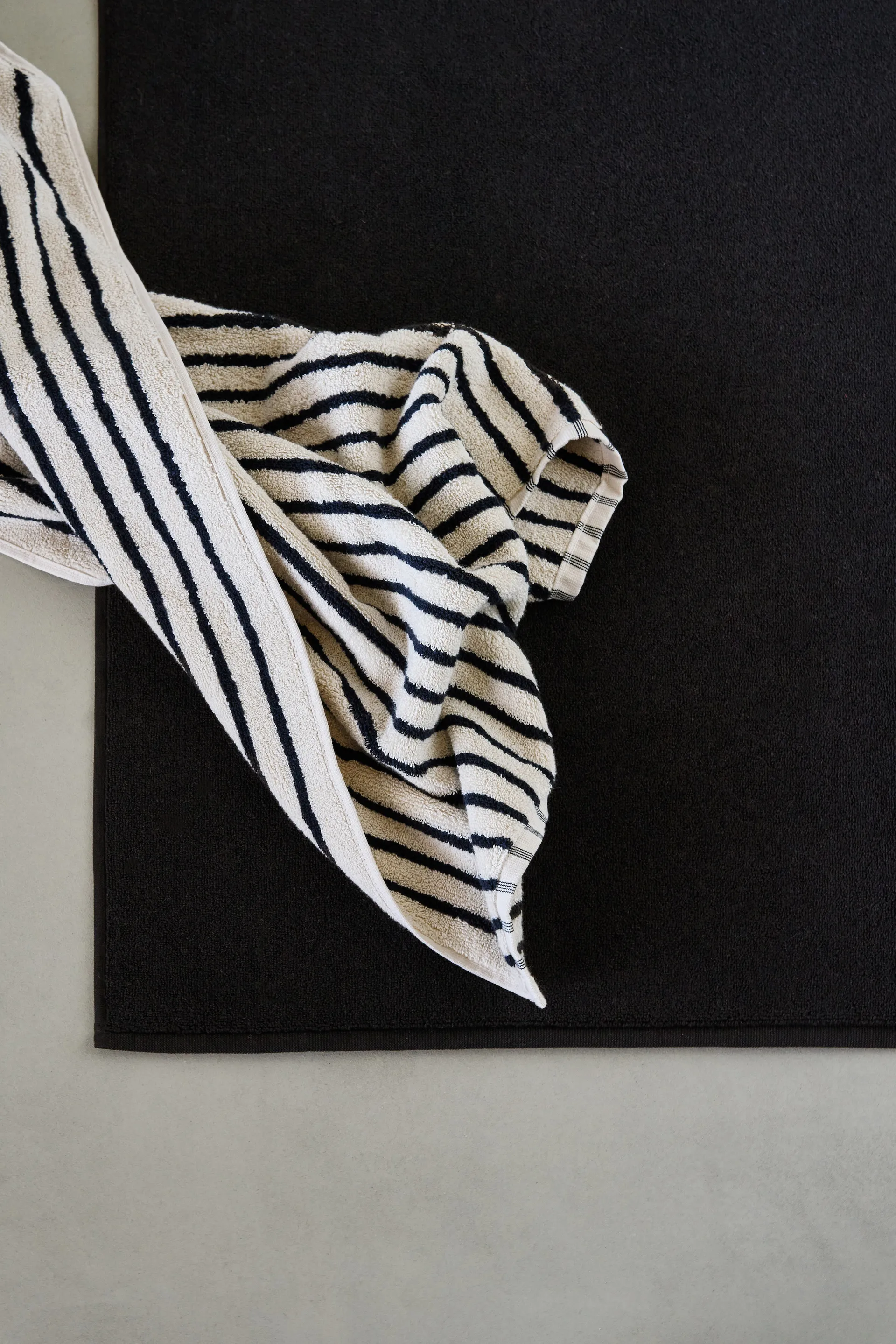 Tappetino da bagno Drift 50x70 cm, Nero Scandi Living