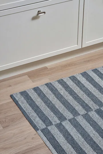 Tappeto Path - Ocean blue, 150x200 cm - Scandi Living