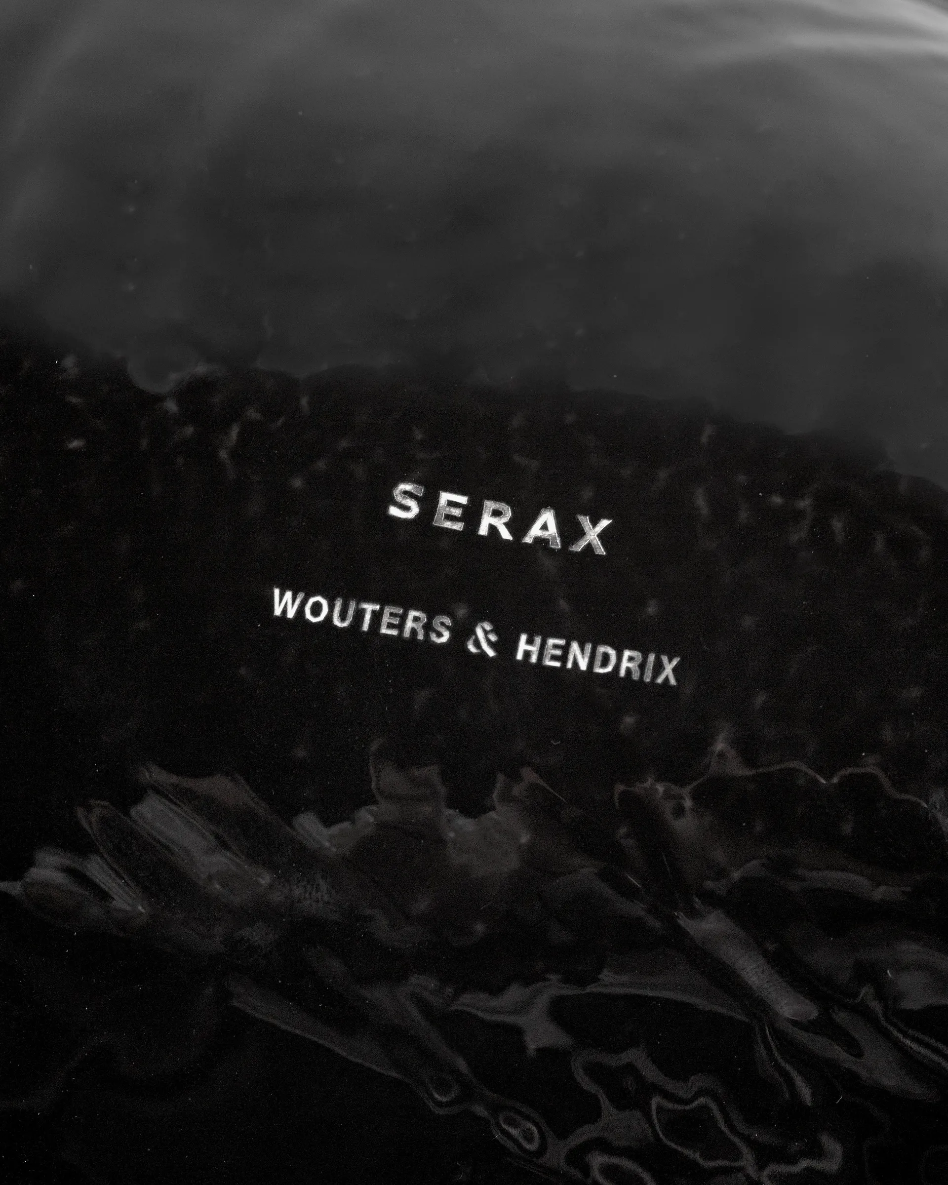 Ciotola Les Objets Mouleversants Marcel M 14x30,5 cm, Nero Serax