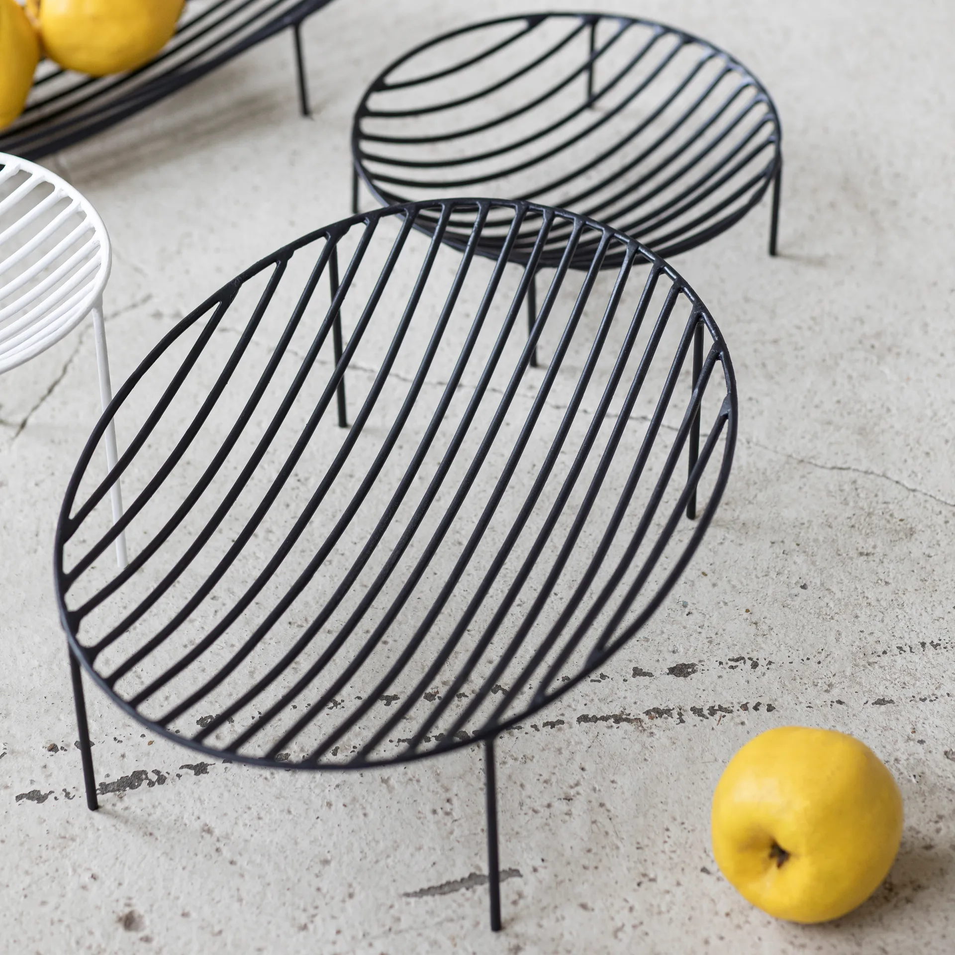 Piatto da frutta Nana 25x35 cm, nero Serax