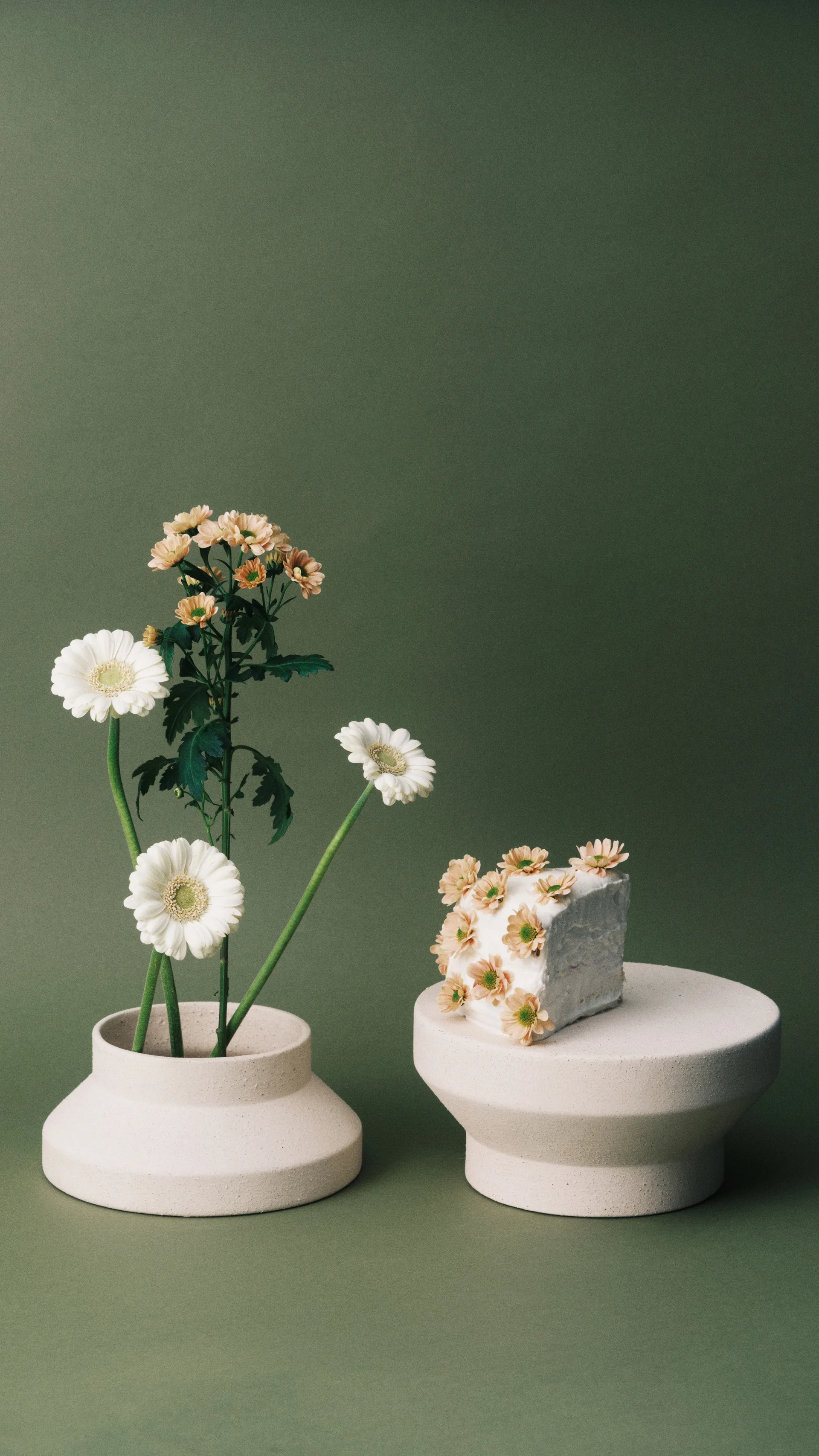 Vaso/piatto da torta Mira L, Beige Serax