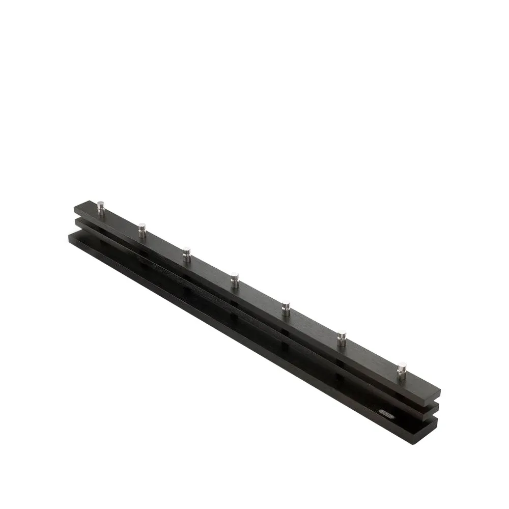 Attaccapanni Cutter, Rovere, mordenzato nero, 7 pz pomelli Skagerak