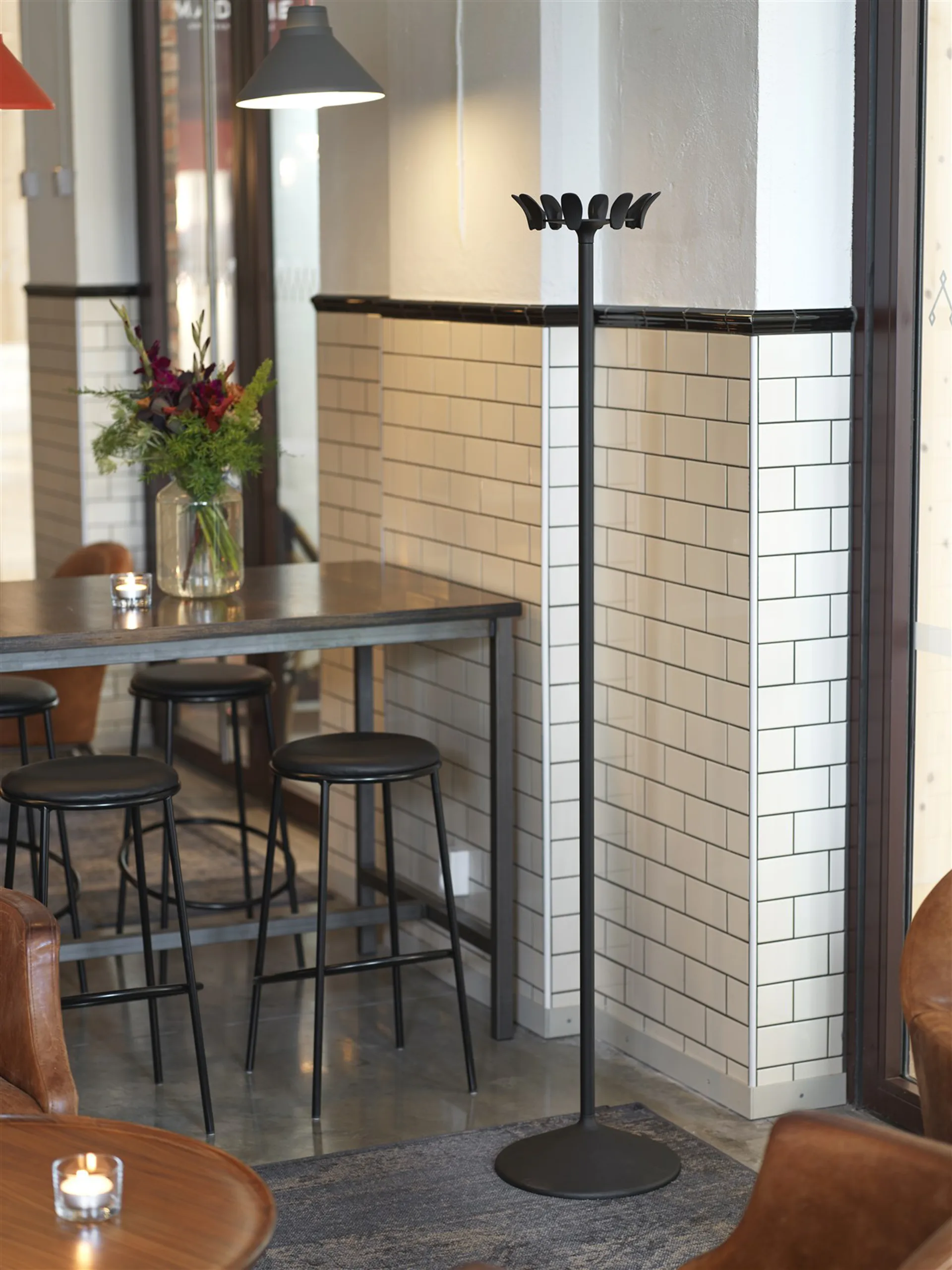 Appendiabiti Crown 168 cm, Nero SMD Design