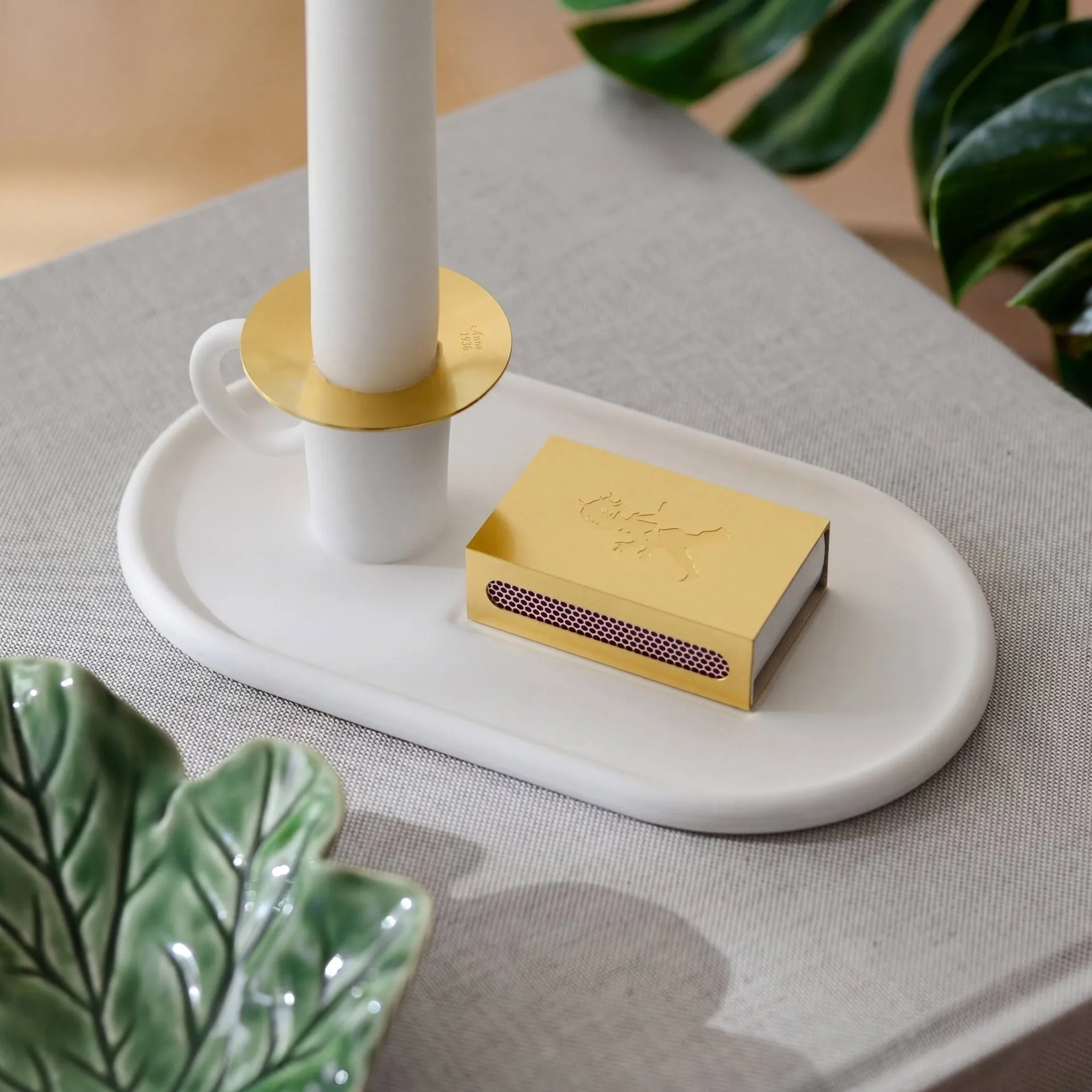 Candeliere da camera con astuccio per fiammiferi, Bianco Solstickan Design
