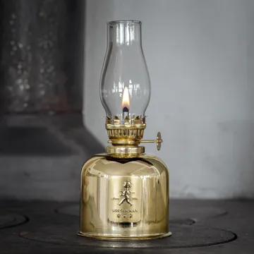 Lampada a paraffina Solstickan - oro, Ø8,5x20 cm - Solstickan Design