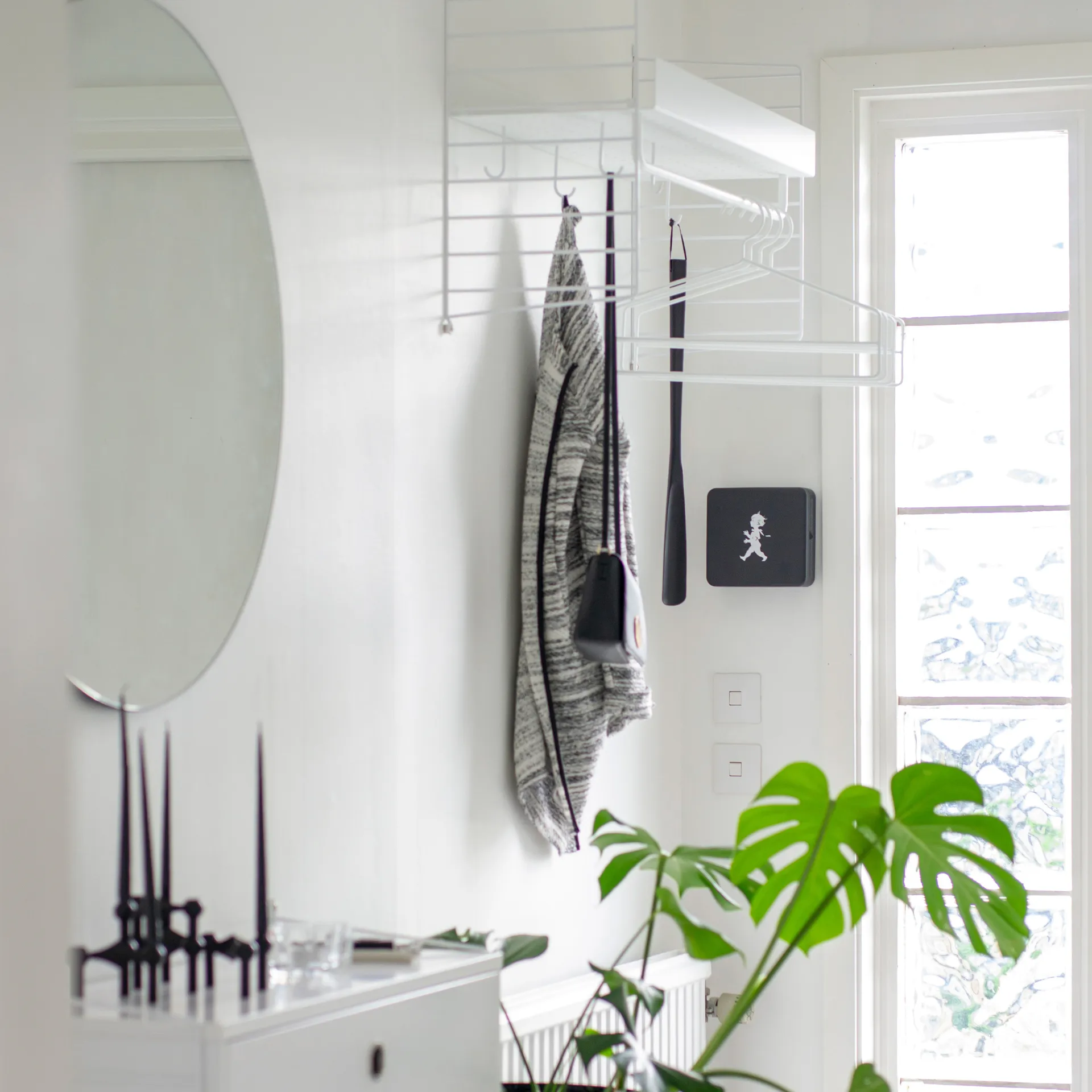 Mobiletto per le chiavi Solstickan 16x17 cm, Nero Solstickan Design