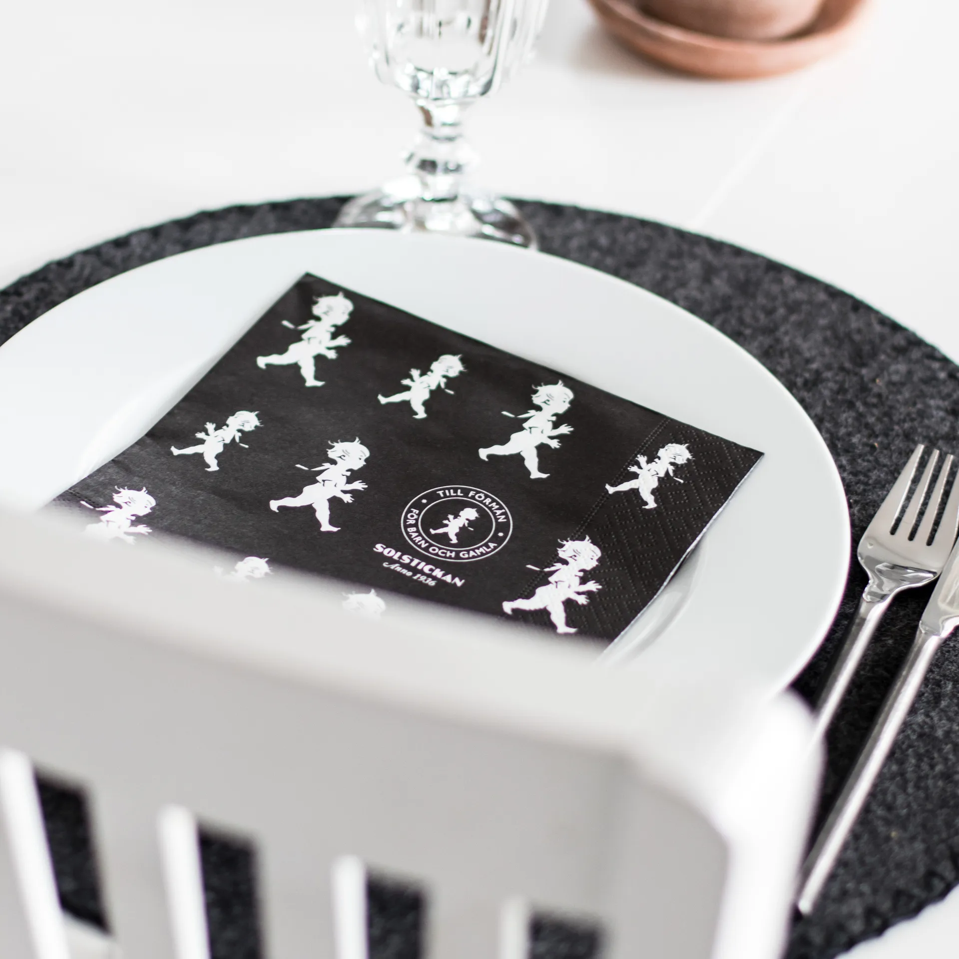 Tovagliolo Solstickan 33x33 cm, confezione da 20, Nero Solstickan Design