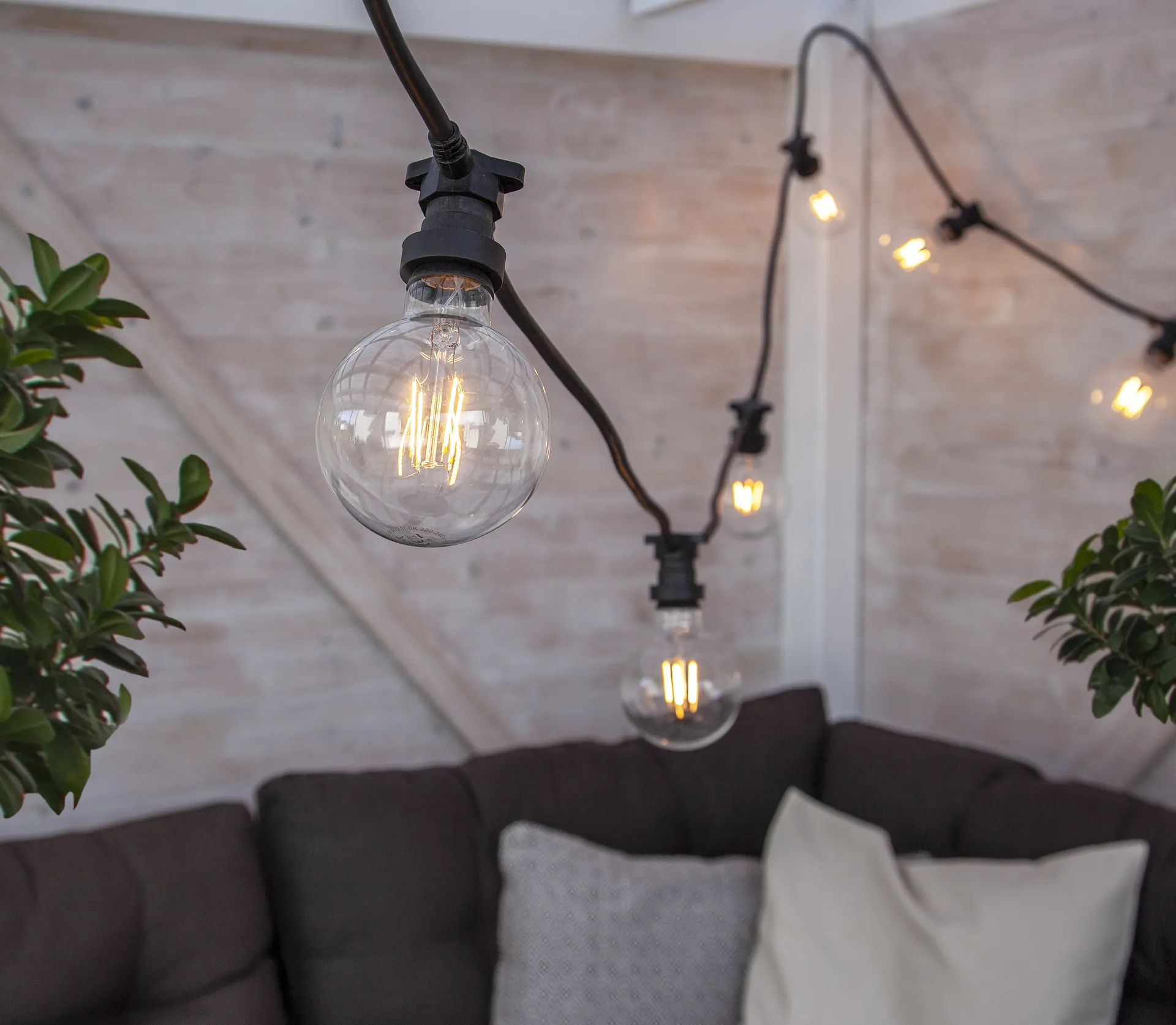 Lampadina E27 G95 da esterno Star trading, Bianco caldo, 70lm Star Trading