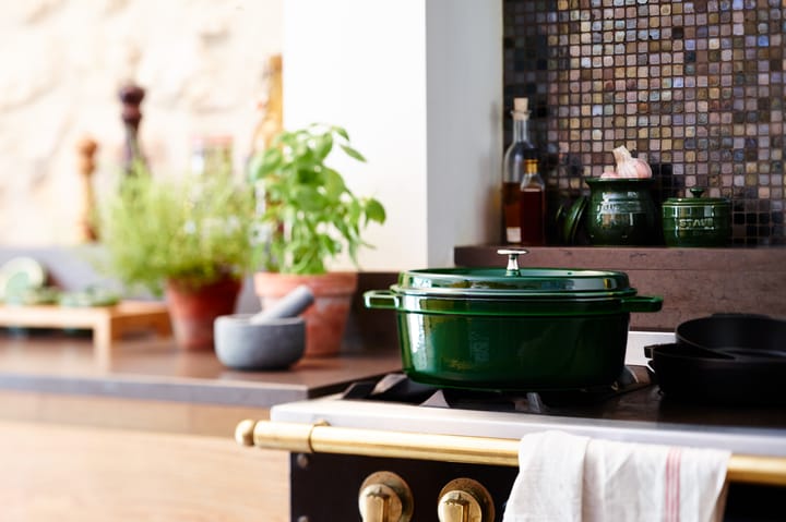 Casseruola ovale in ghisa Staub La Cocotte 6,7 L, Verde basilico STAUB