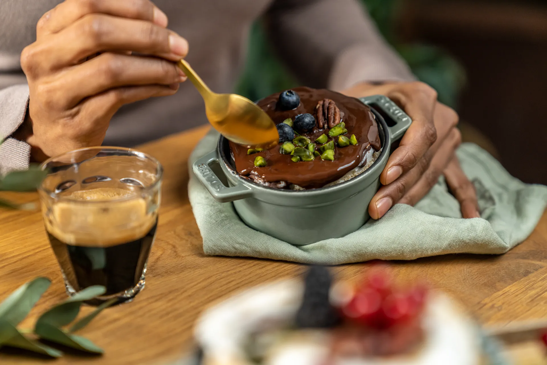 Casseruola rotonda in ghisa Staub La Cocotte 0,25 L, Legno di eucalipto STAUB