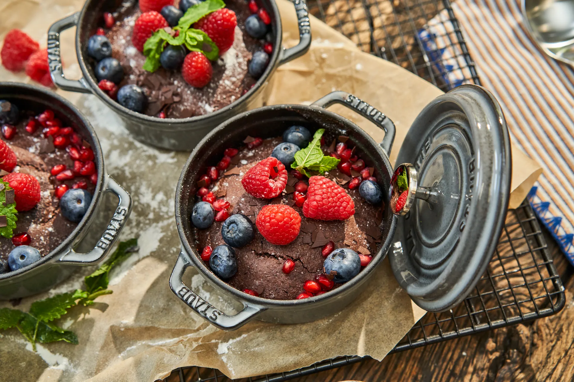 Casseruola rotonda in ghisa Staub La Cocotte 0,4 L, Grigio grafite STAUB