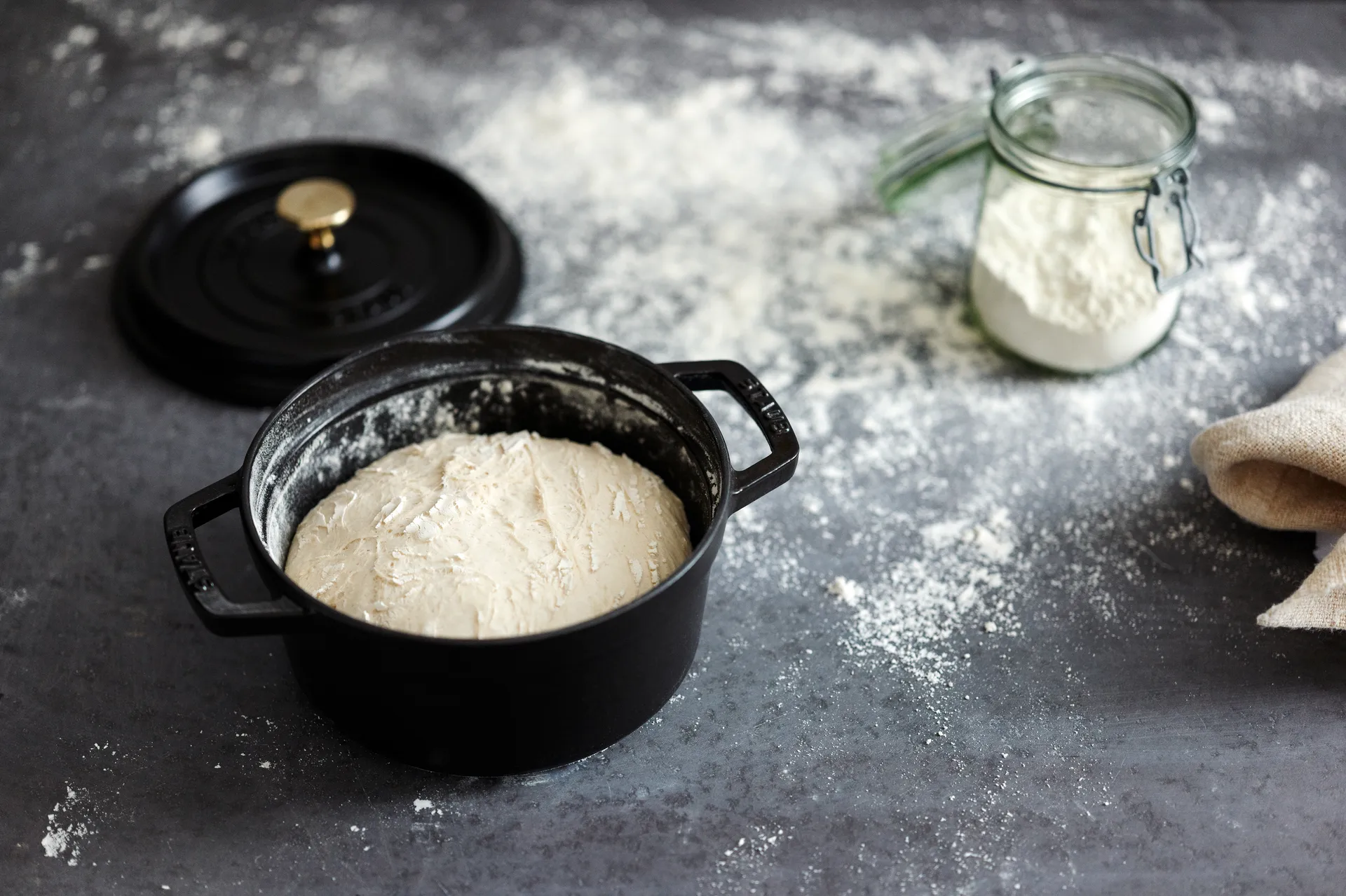 Casseruola rotonda in ghisa Staub La Cocotte 1,7 L, Nero STAUB