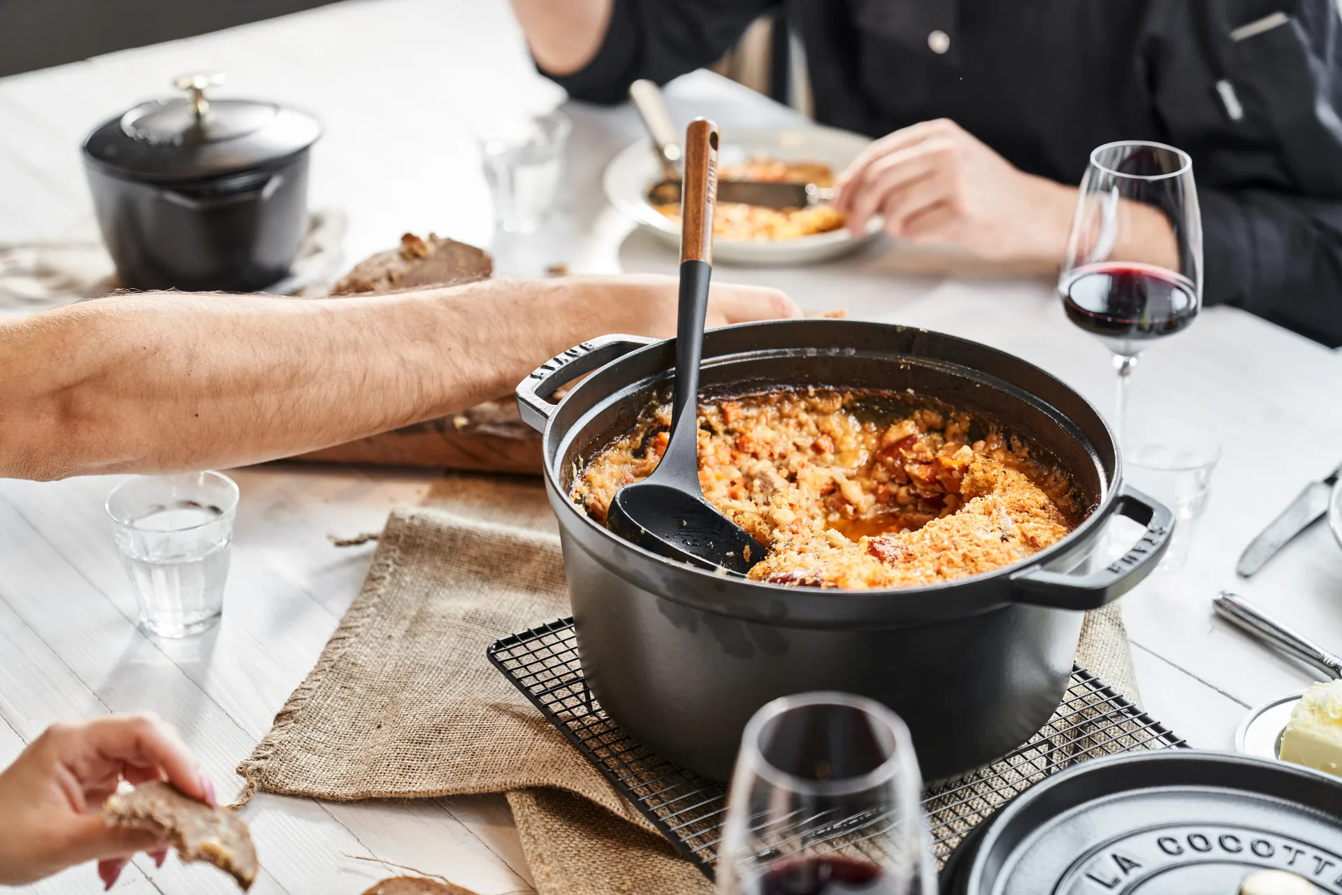 Casseruola rotonda in ghisa Staub La Cocotte 8,4 L, Nero STAUB